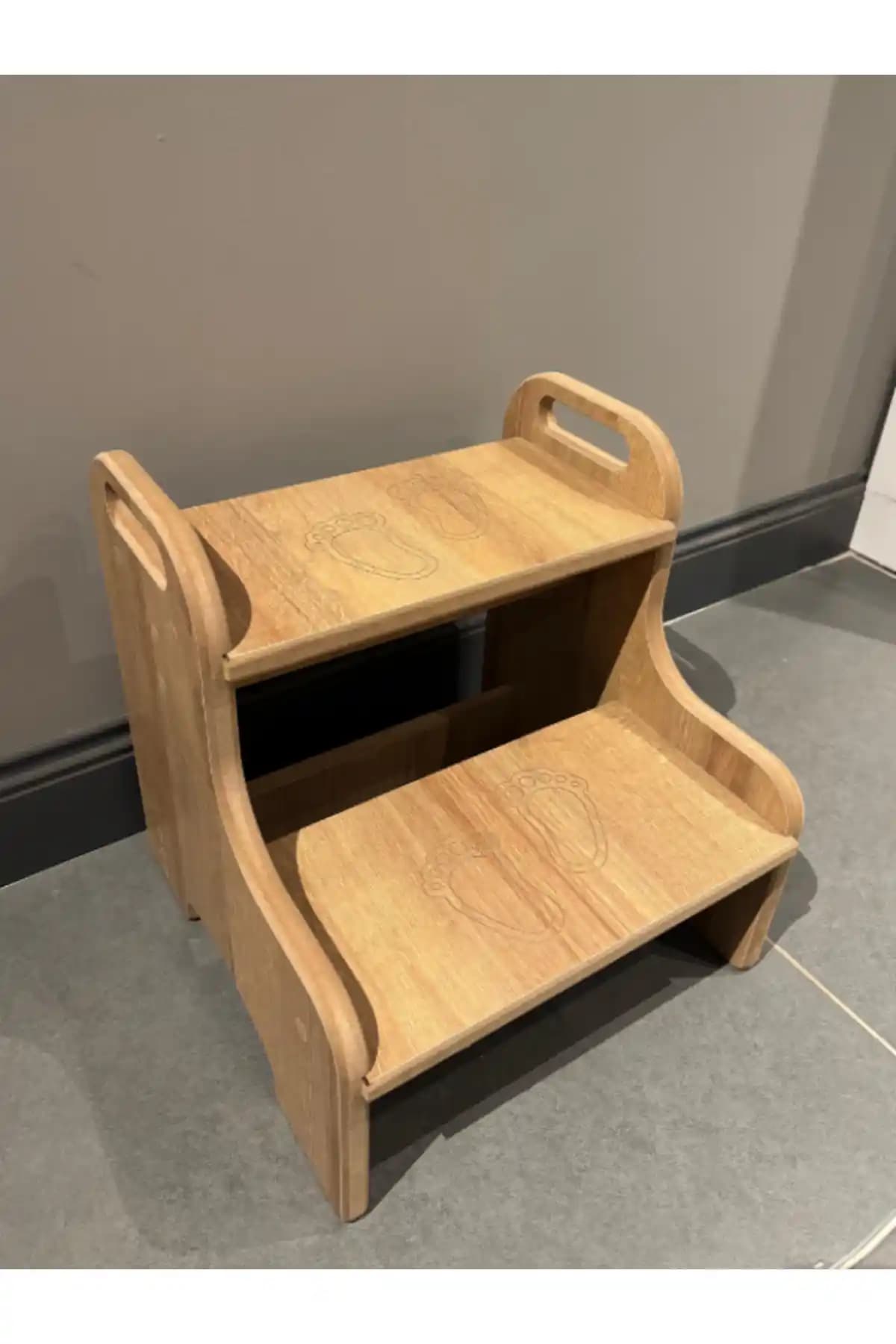 Akçehome Montessori Basamak Tabure: Güvenli ve Estetik Ahşap Çocuk Taburesi