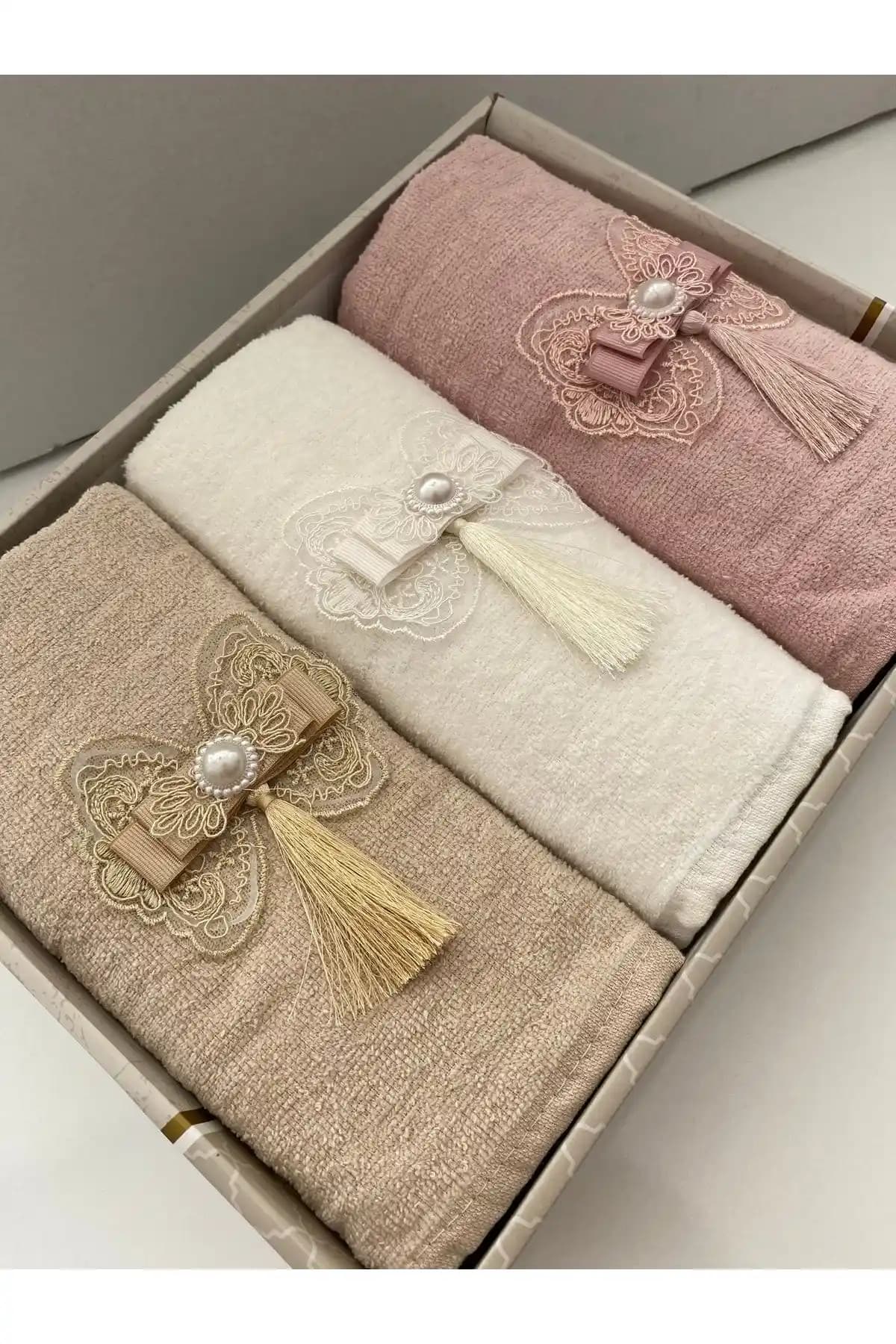 AYHANHOME 3'lü Kadife El ve Yüz Havlusu Seti Şık ve Pratik Kullanım İçin Uygun