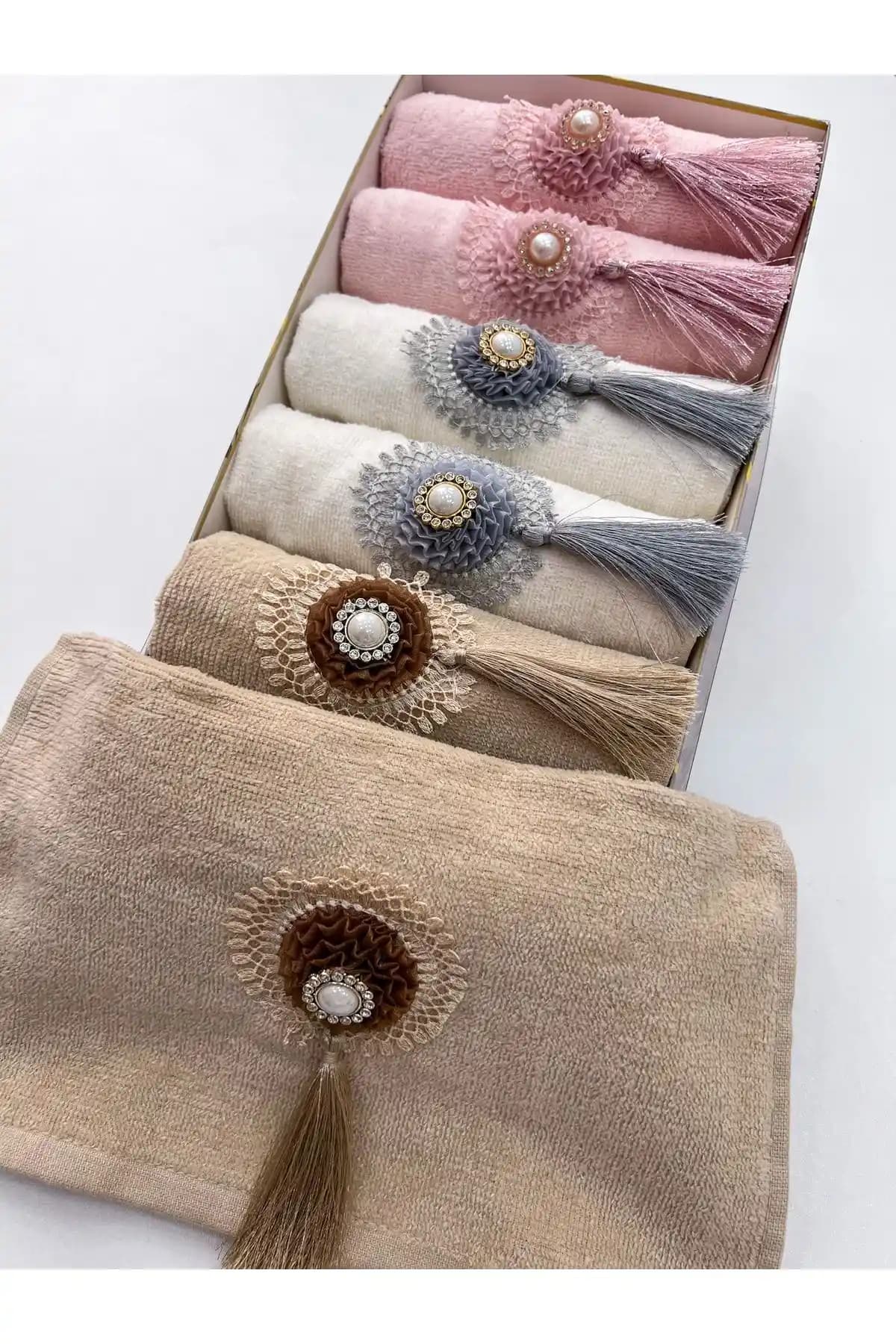 AYHANHOME Püsküllü İşlemeli 30x50 Cm Mutfak Havlusu Estetik ve Fonksiyonellik Bir Arada