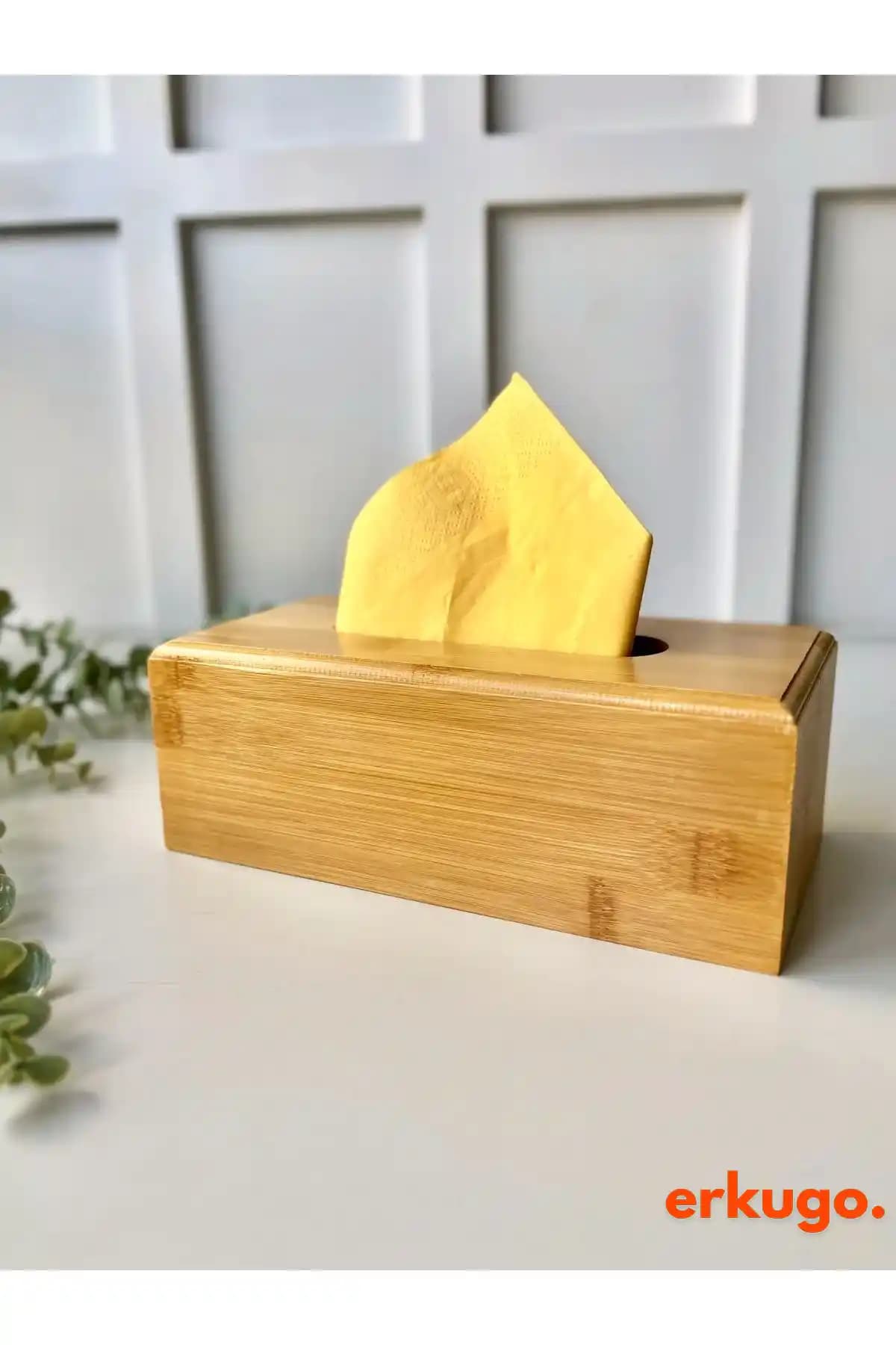 Bambu Peçetelik: Doğal ve Şık Masaüstü Aksesuarı ile Masa Düzeninizi Geliştirin