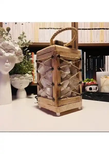 Evci Tuz Deniz Feneri Tuz Lambası: Doğal Kaya Tuzu ile Dekoratif Aydınlatma Çözümü