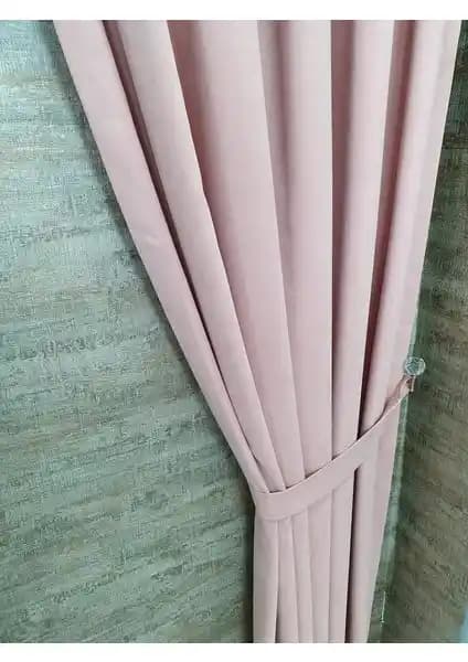 İki Farklı Fon Perde Ürünü Karşılaştırması: Kumaş, Duruş ve Kalite Analizi