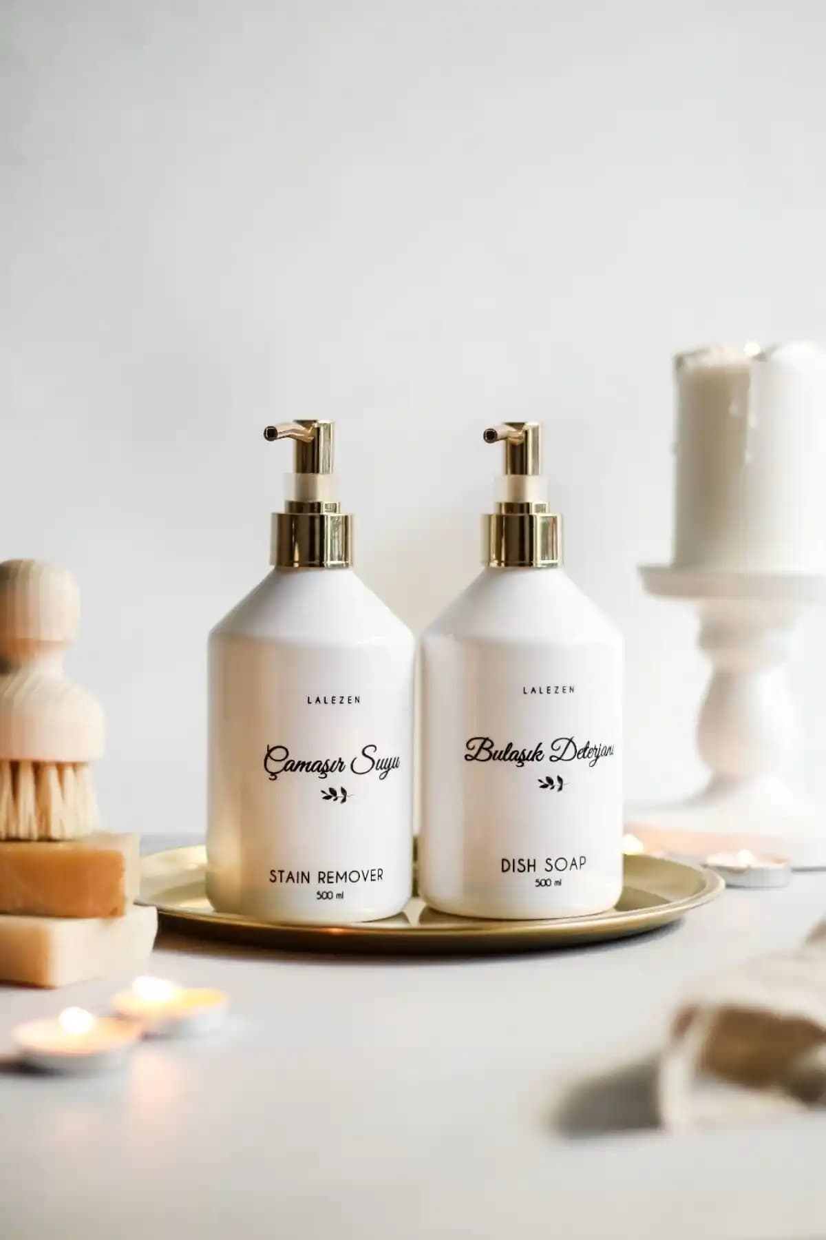 LALEZEN HOME Gold Kapaklı Çok Amaçlı Temizlik Şişesi 500 ml şeffaf ve şık tasarım