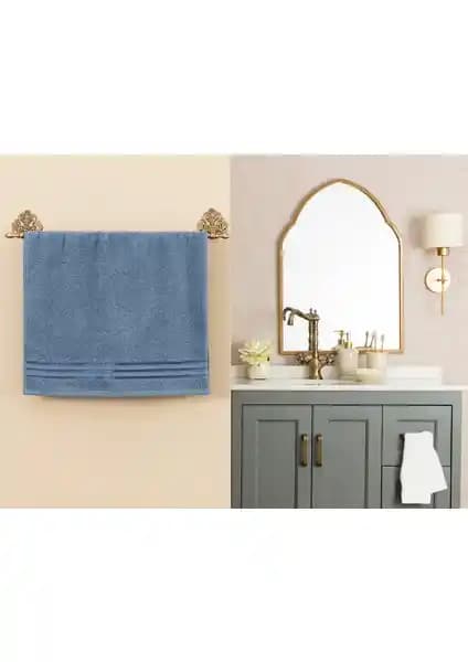 Madame Coco Maynor Bordürü Floşlu Yüz Havlusu: Estetik ve Fonksiyonellik Bir Arada