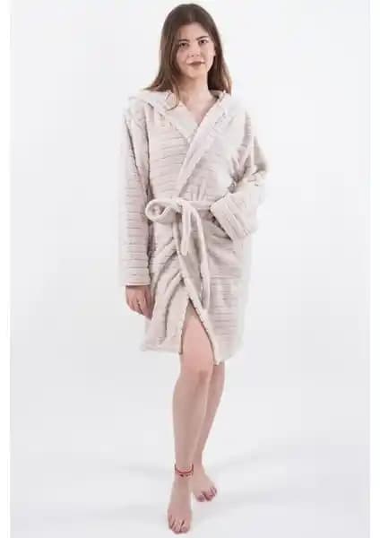 MaisonArt Comfy Kapşonlu Wellsoft Peluş Bornoz Sabahlık: Sıcak ve Konforlu Ev Giyim Seçeneği