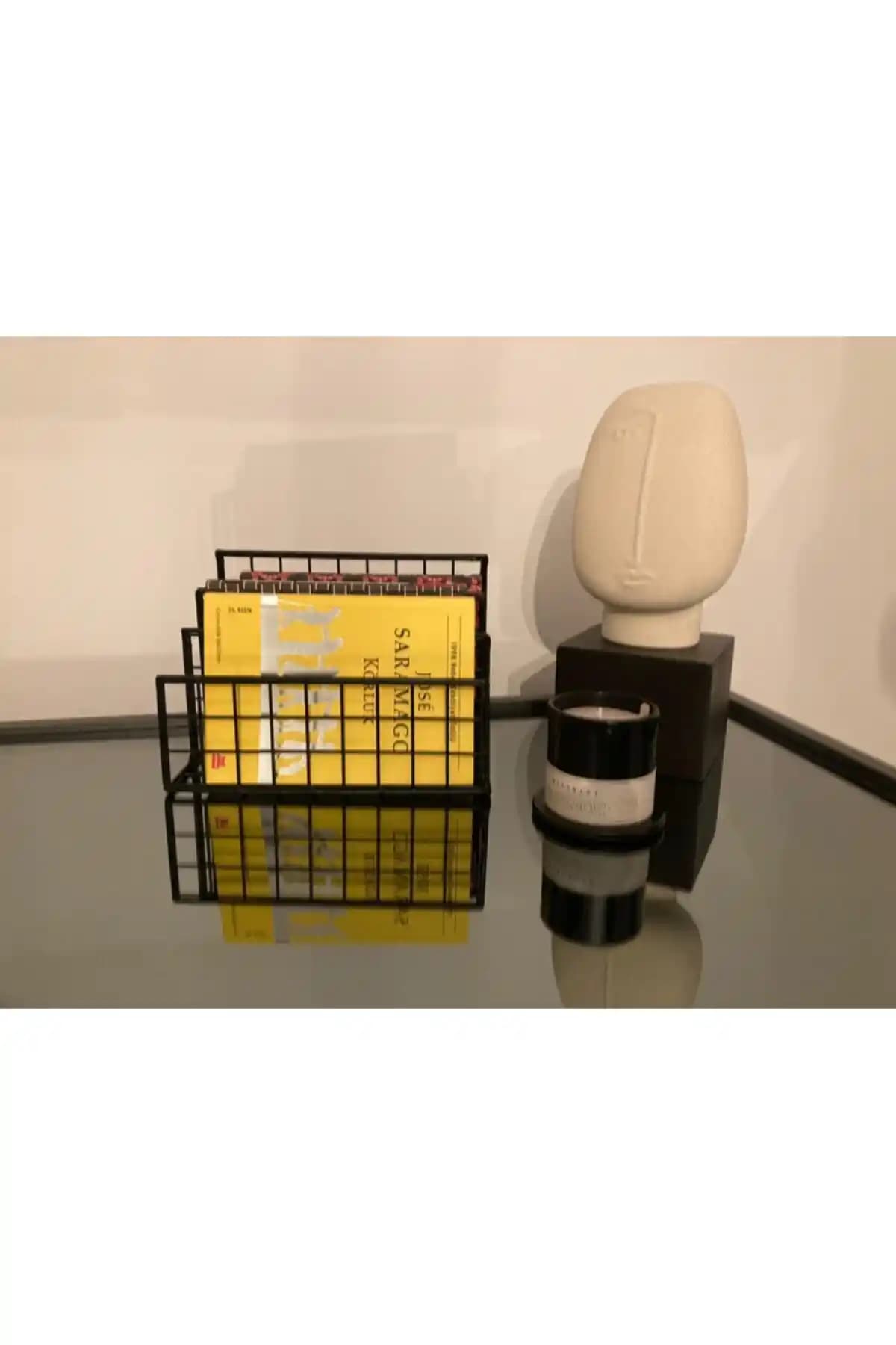 Metal Masaüstü Dergilik İskandinav Tarzı Modern ve Dayanıklı Tasarım