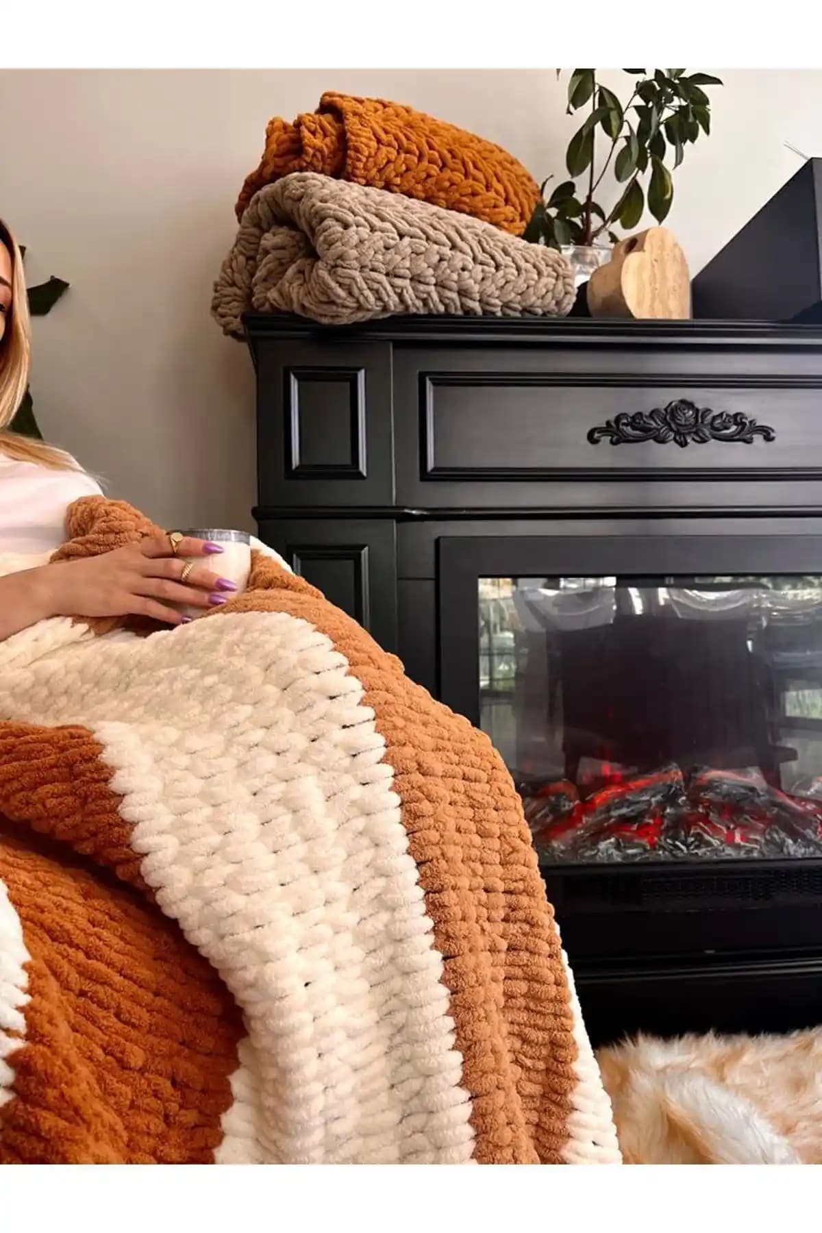 Missworble El Örgüsü Şömine ve TV Battaniyesi: Şık ve Sıcak Tutan Doğal Yün Battaniye