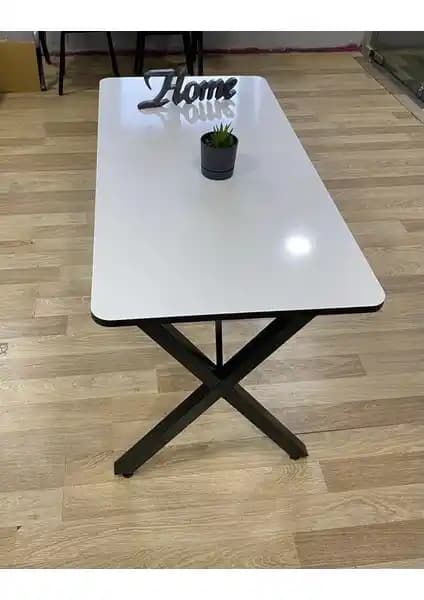 Mobilya Karşılaştırması: Bambeds Mobilya ve EVDEMO Yemek Masası Özellikleri