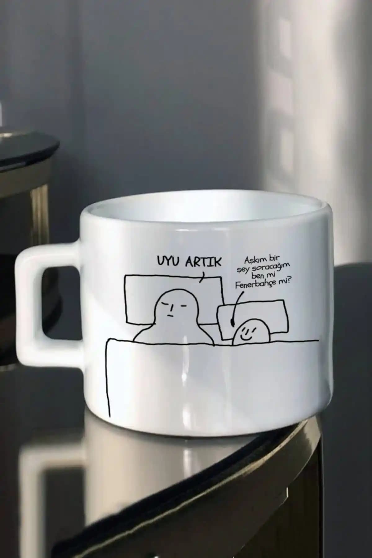 Özgün Tasarımlı Kişiye Özel Seramik Kahve Fincanı Fenerbahçe ve Aşk Temalı