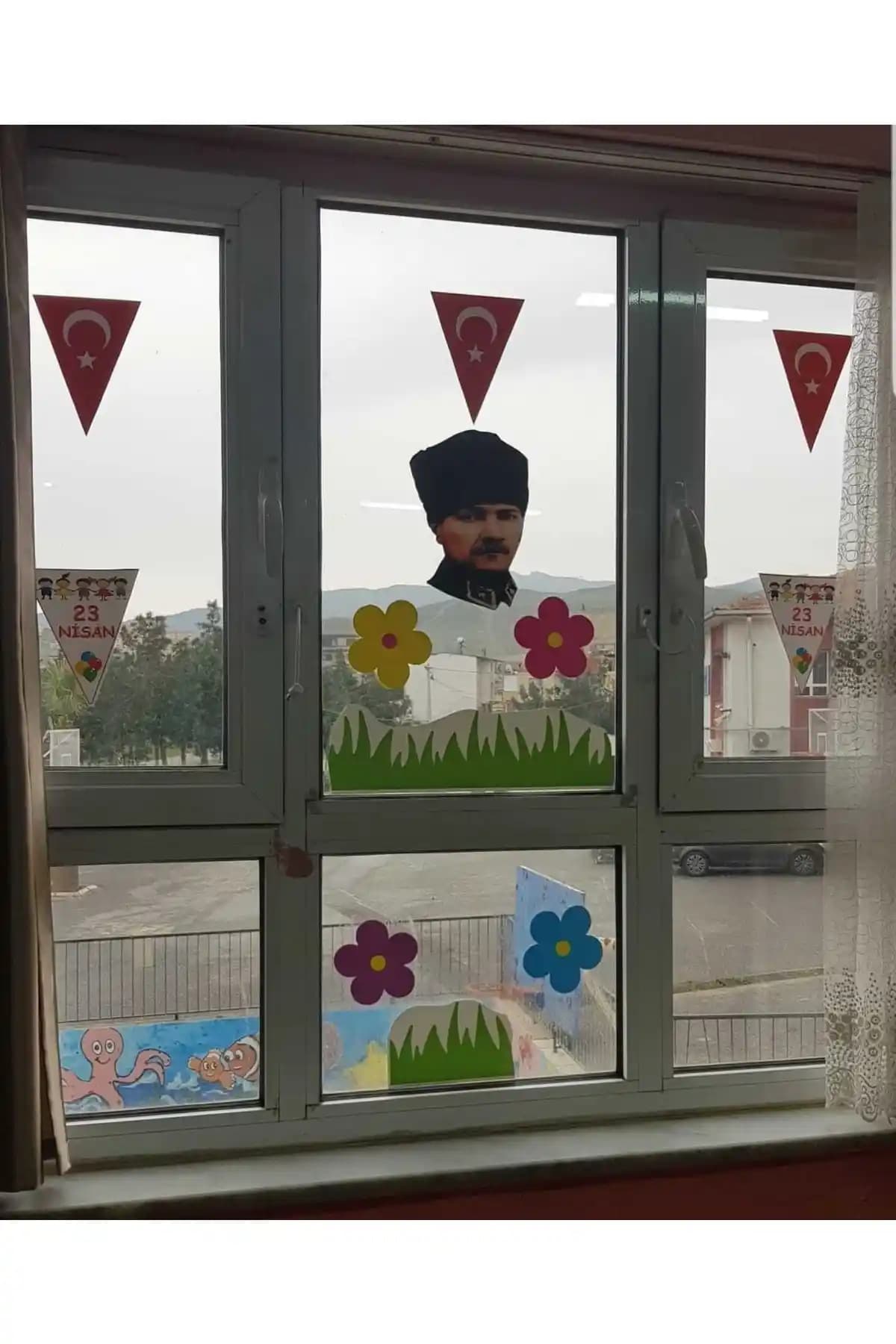 23 Nisan için Cam Süsleriyle Renkli ve Etkileyici Dekorasyon Rehberi