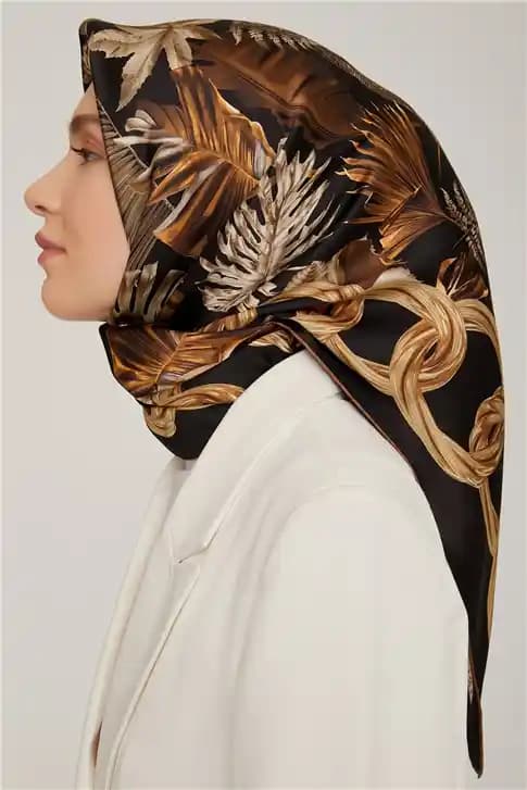 Armine İpek Eşarp ile Dekorasyonda Zarafet ve Çok Yönlü Kullanım Fırsatları