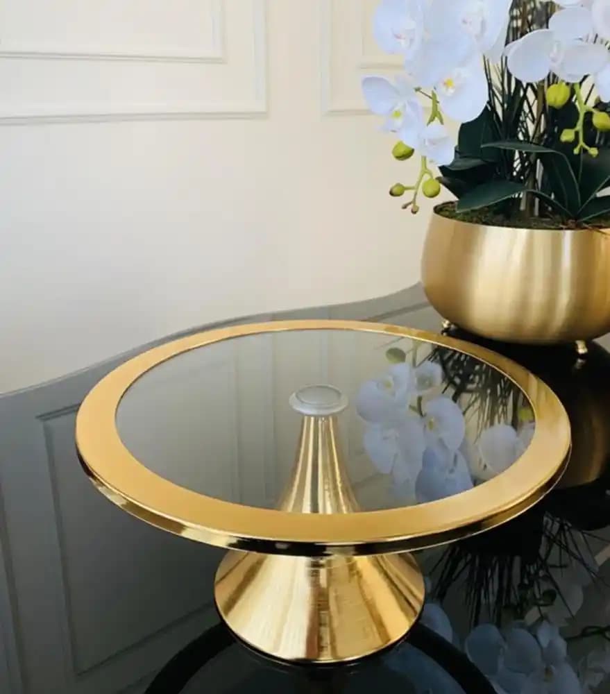 Ayaklı Pasta Sunumluklarıyla Dekorasyon ve Sunumda Şıklık Sağlama Rehberi