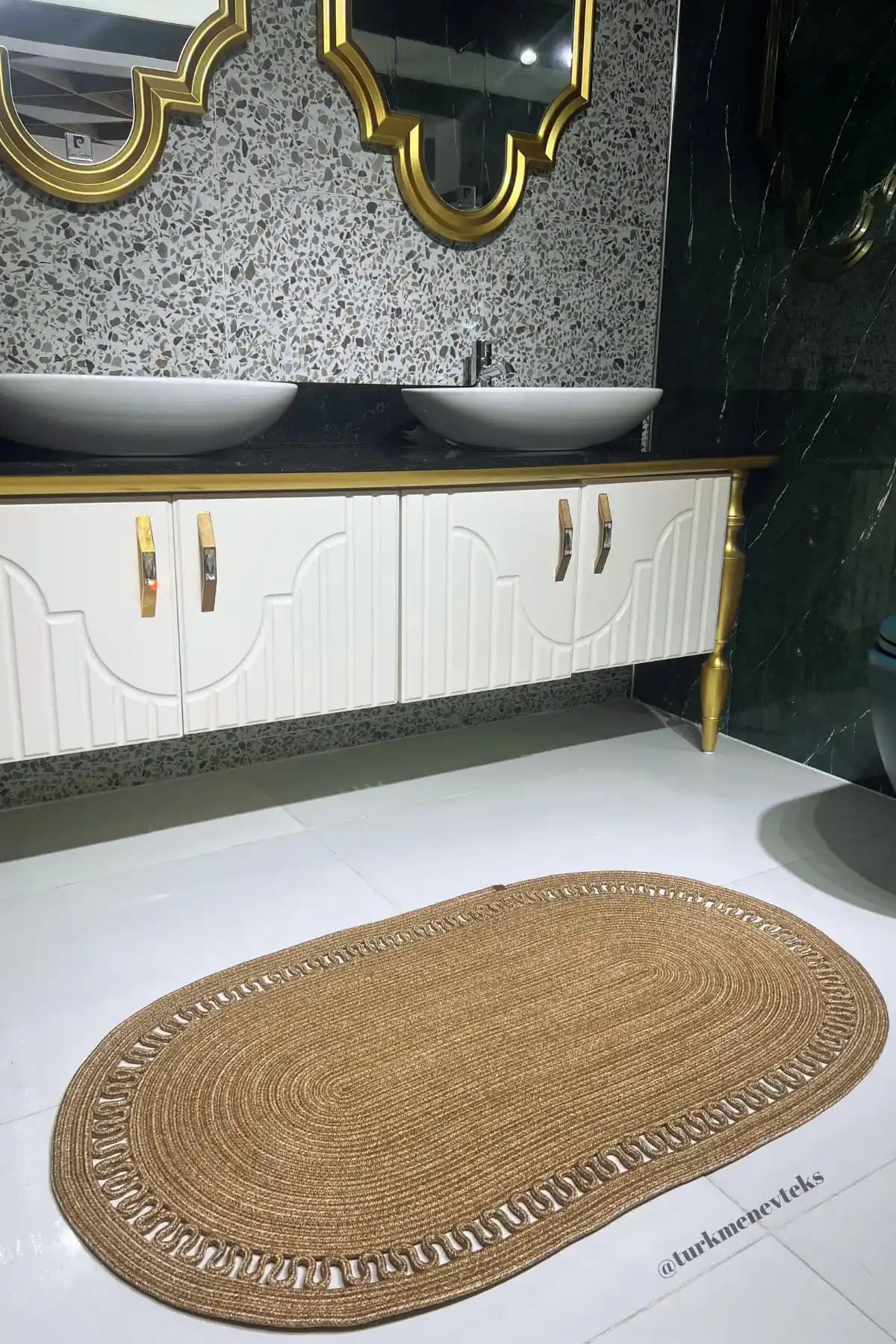 Banyo Önü Paspası Seçimi ve Dekorasyonda Etkili Kullanımı