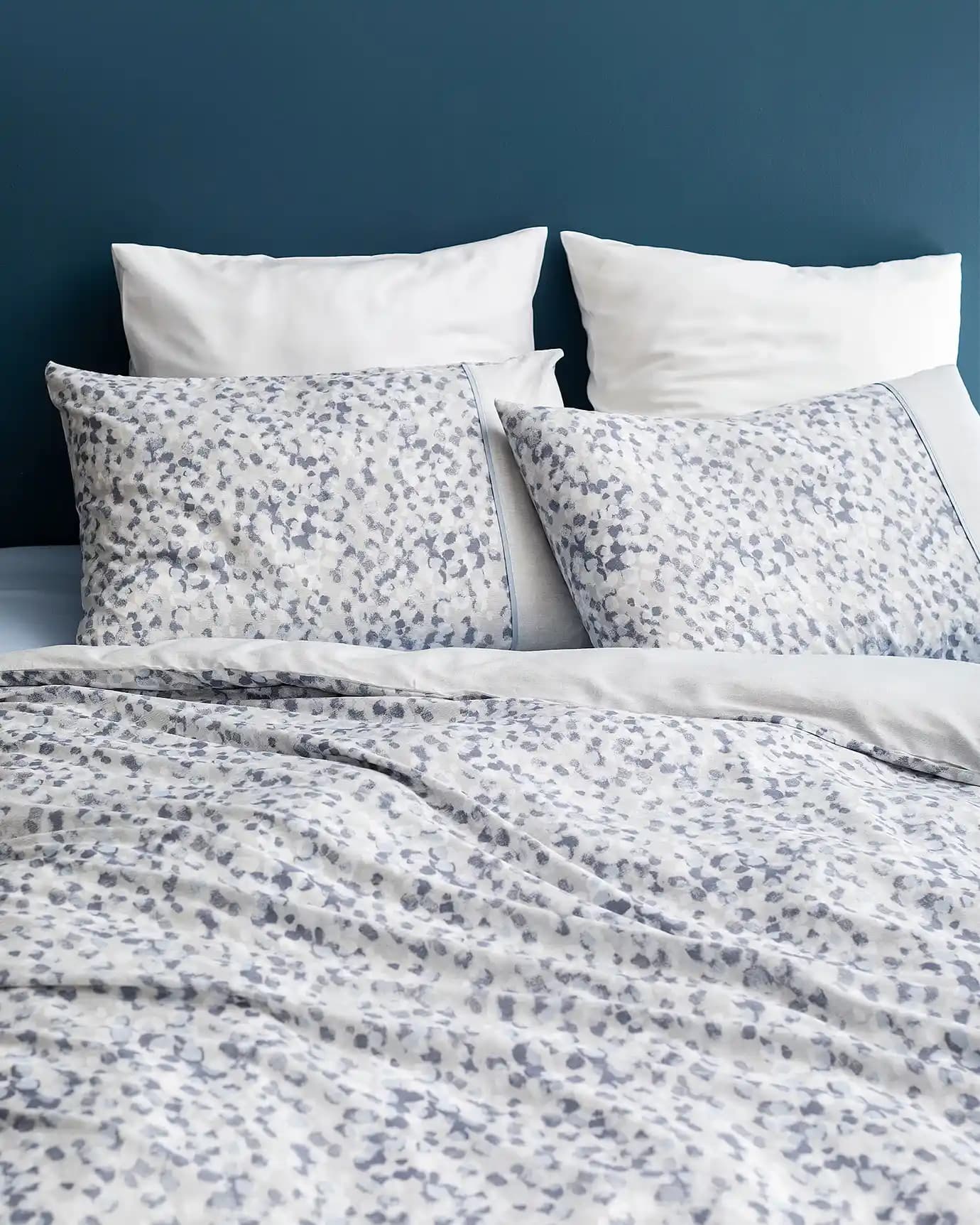 Baskılı Nevresim Takımlarıyla Yatak Odalarınıza Renk ve Şıklık Katın