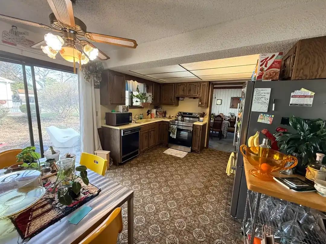 70'ler Tarzı Mutfaklarda Depolama ve Tasarım İyileştirme Yöntemleri