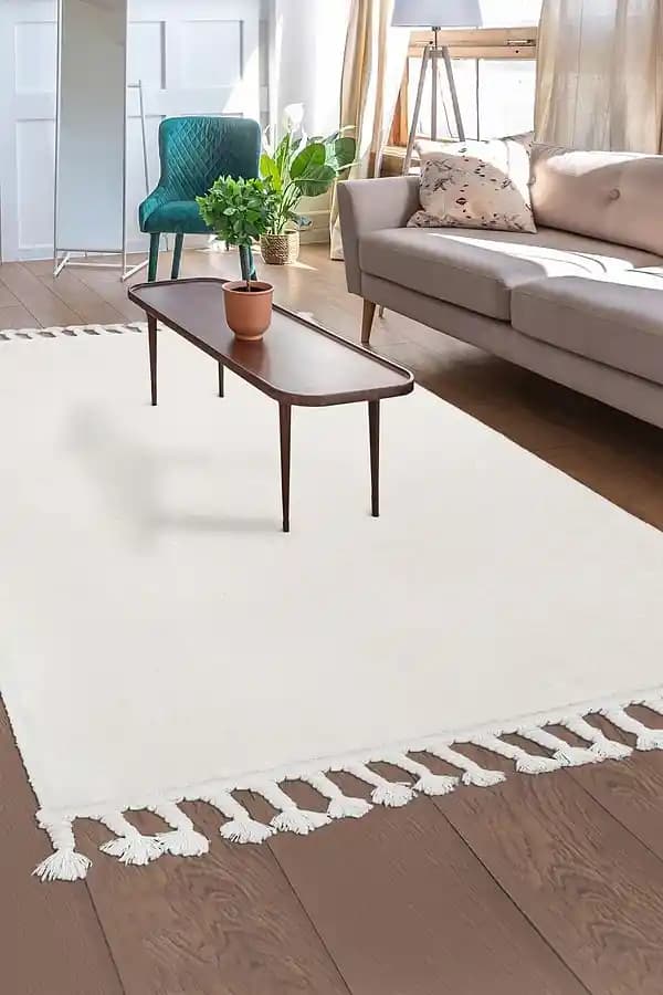 Açık Renkli Halılarda Leke Dayanıklılığı ve Katmanlama Teknikleriyle Estetik Çözümler