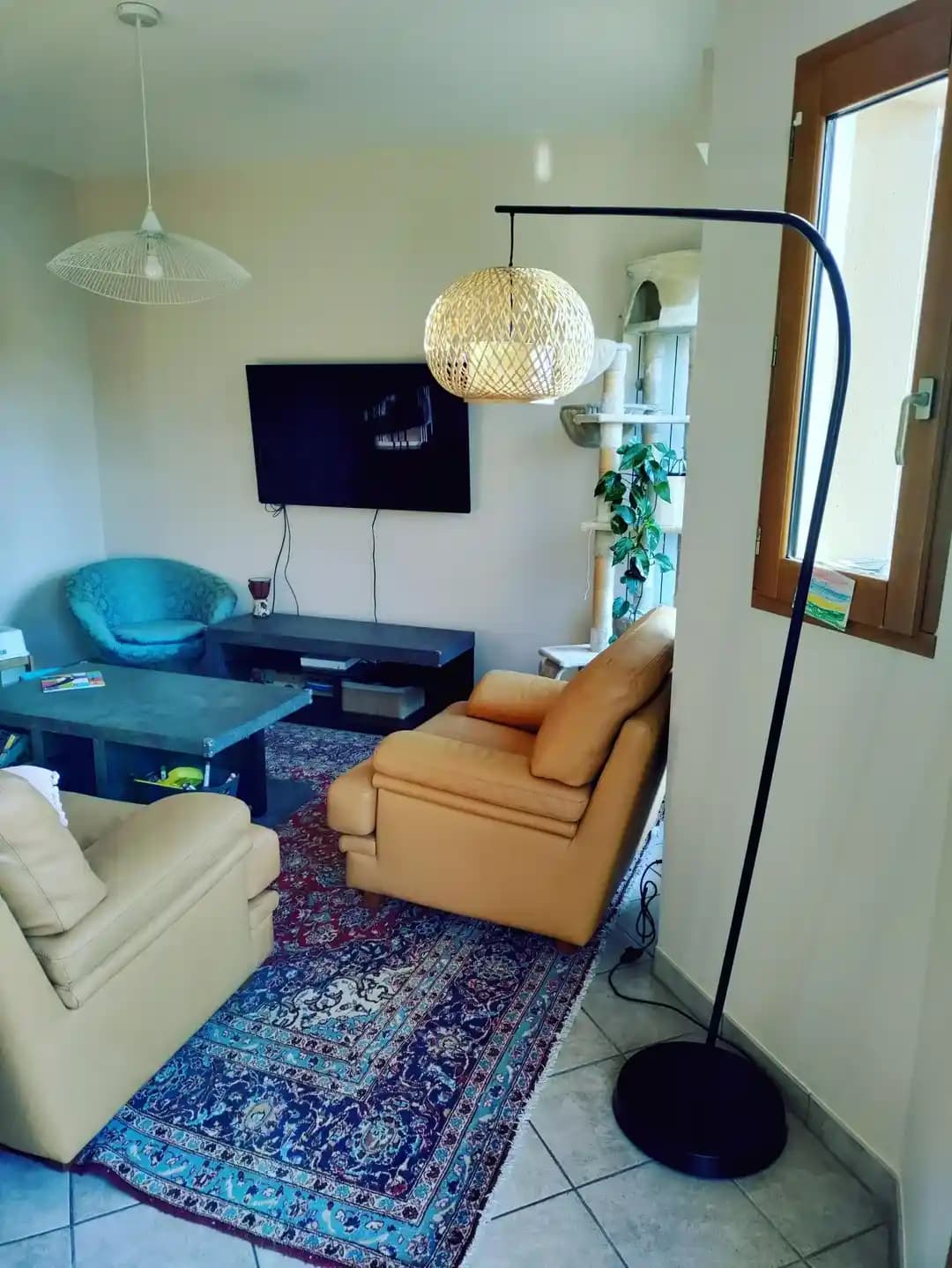 Büyük Yaylı Lambaların Oda Dekorasyonu ve İşlevselliği Üzerindeki Etkileri