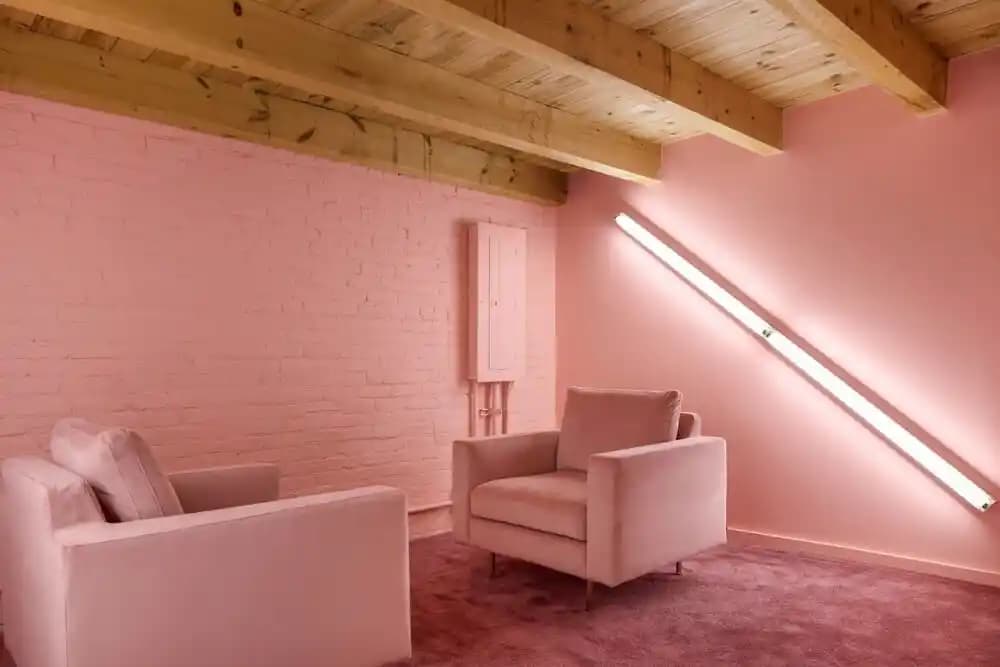 Flamingo Pembesi ile İç Mekan Dekorasyonunda Denge ve Stil Önerileri