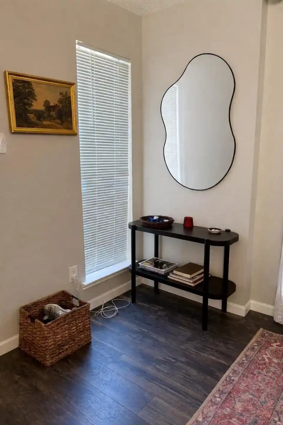 Giriş Holü İçin Ayna Seçiminde Çerçeve, Renk ve Form Uyumu Önemlidir