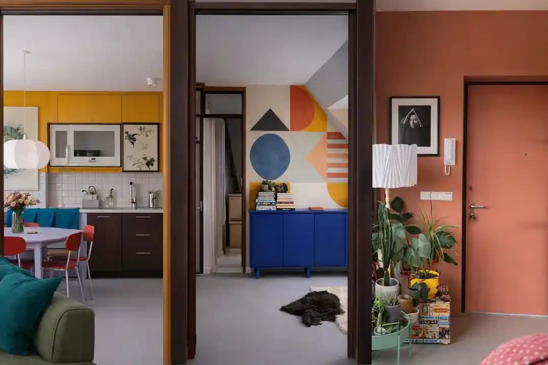 Mobilya Dolapları İçin King Blue, Petrol ve Bordo Renk Seçeneklerinin İncelenmesi