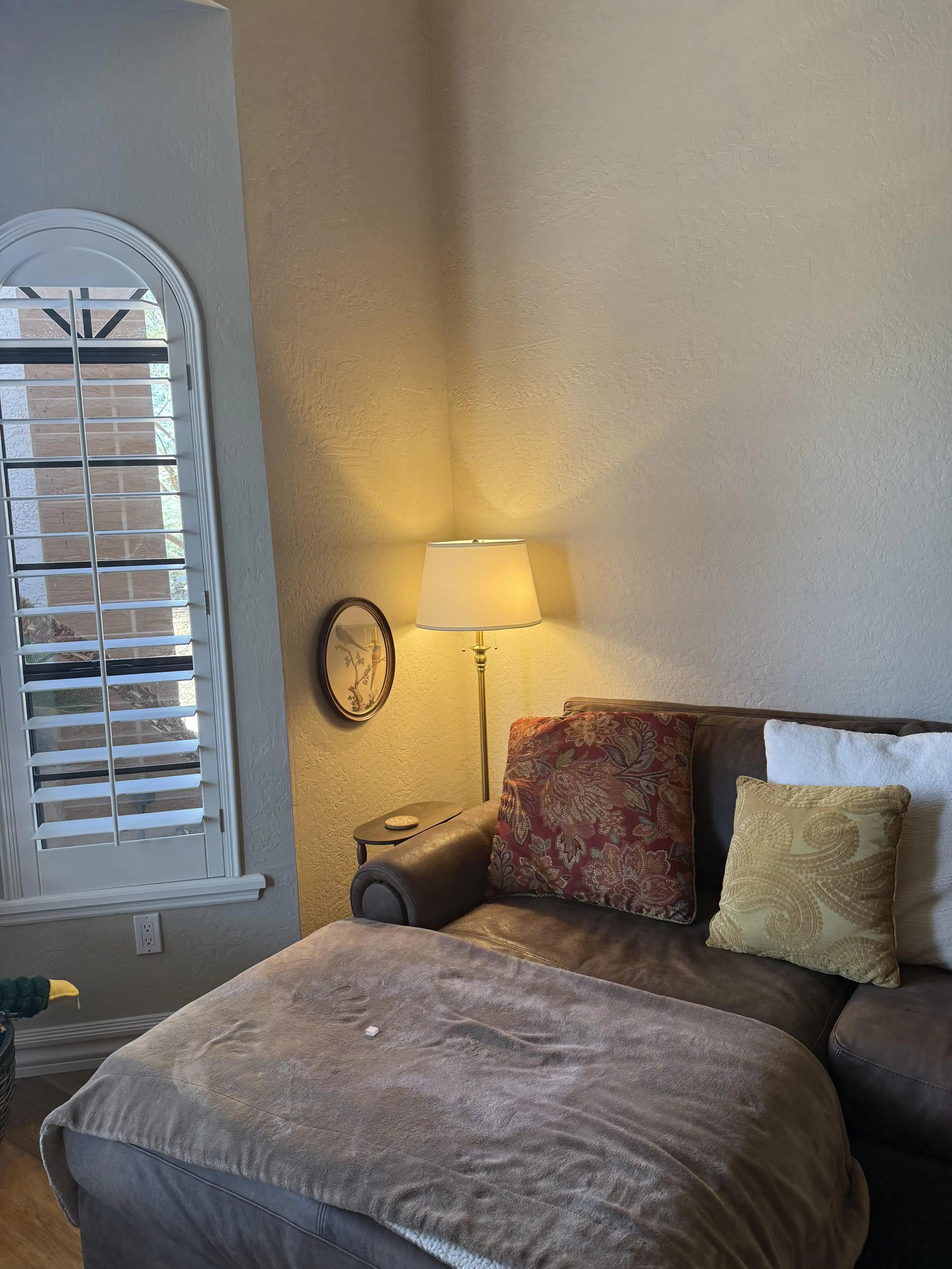 Oda Dekorasyonunda Lamba Yüksekliği ve Dikey Alan Kullanımının Önemi