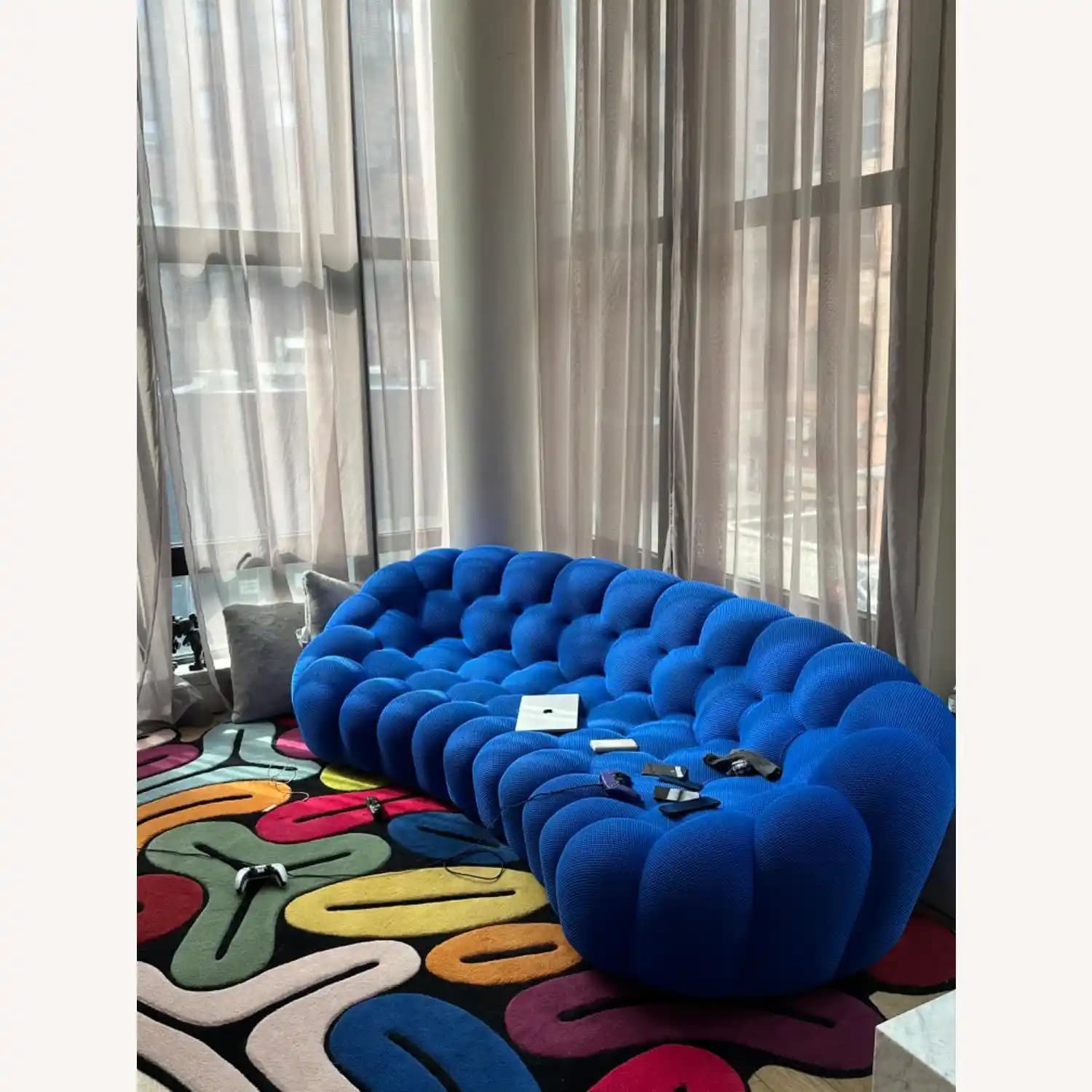 Roche Bobois Bubble Couch Replika Seçenekleri ve Orijinal Ürünlerin Lojistik Zorlukları