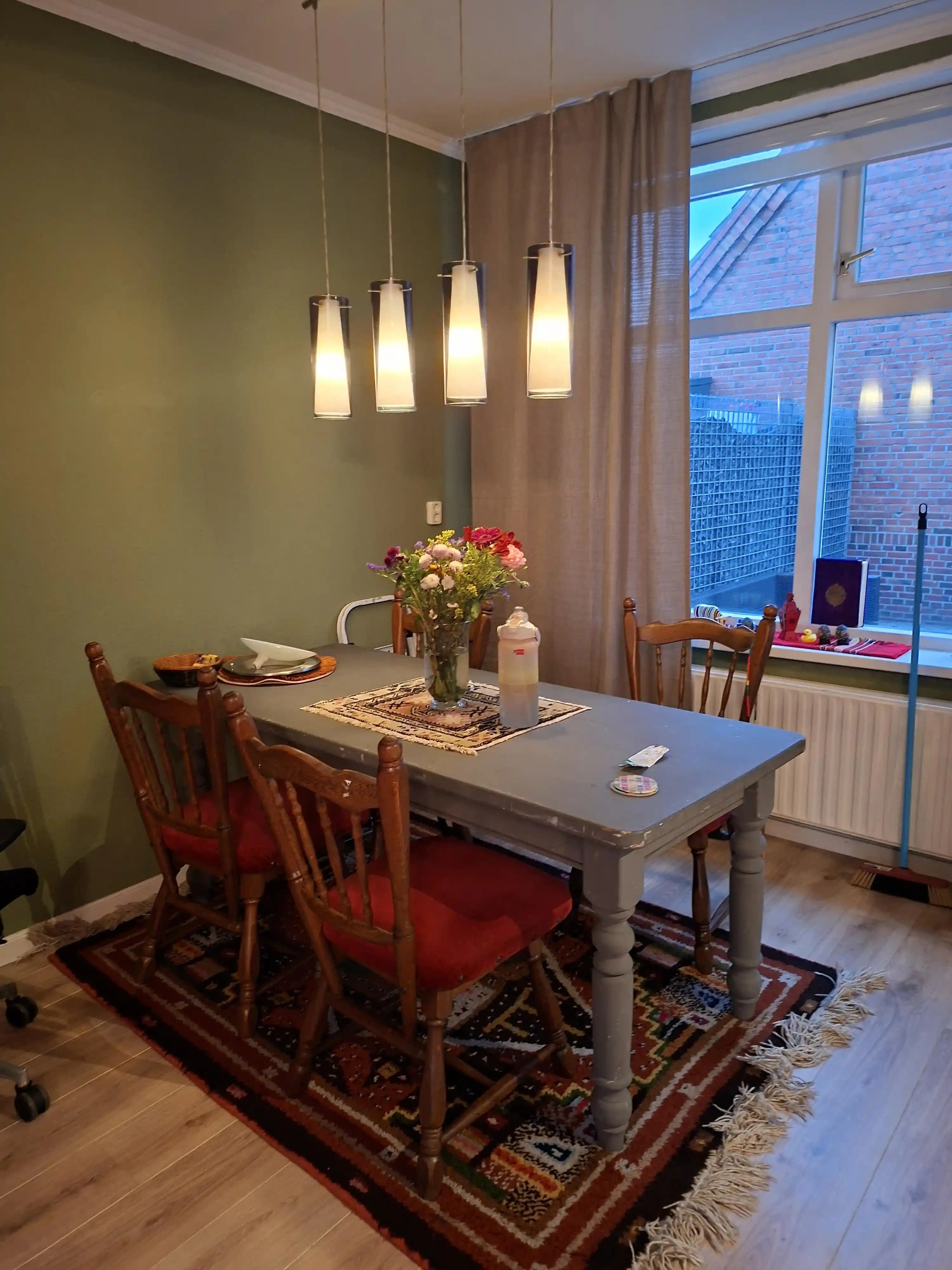 Yemek Odası Dekorasyonunda Halı ve Aksesuar Seçimi İçin Pratik İpuçları