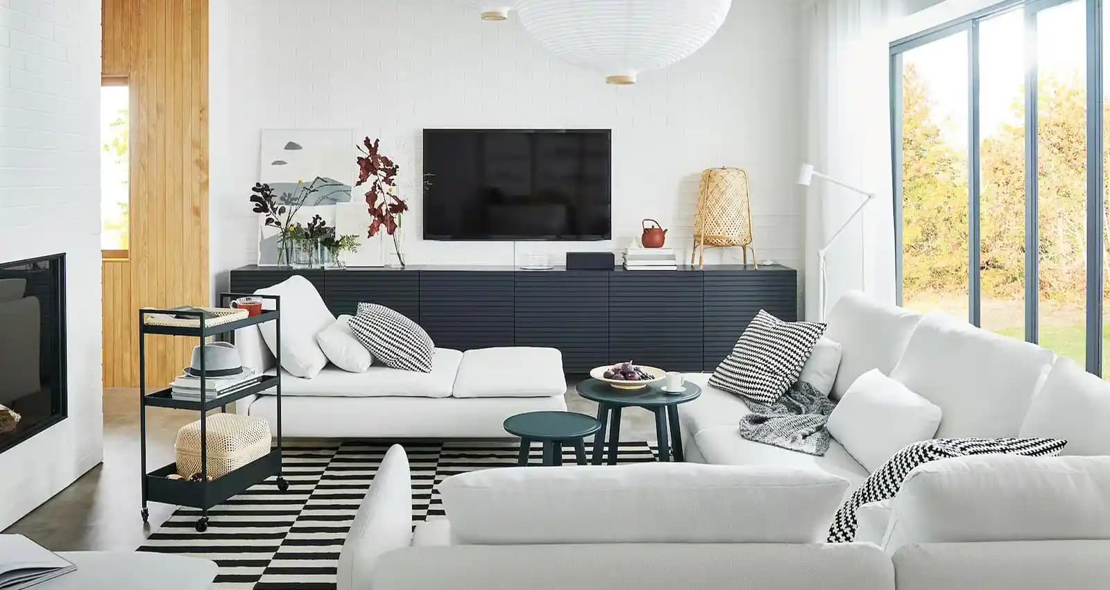 Yeni Kanepe Etrafında Dekorasyon: Renk, Aydınlatma ve Bitki Seçenekleriyle Mekan Düzeni