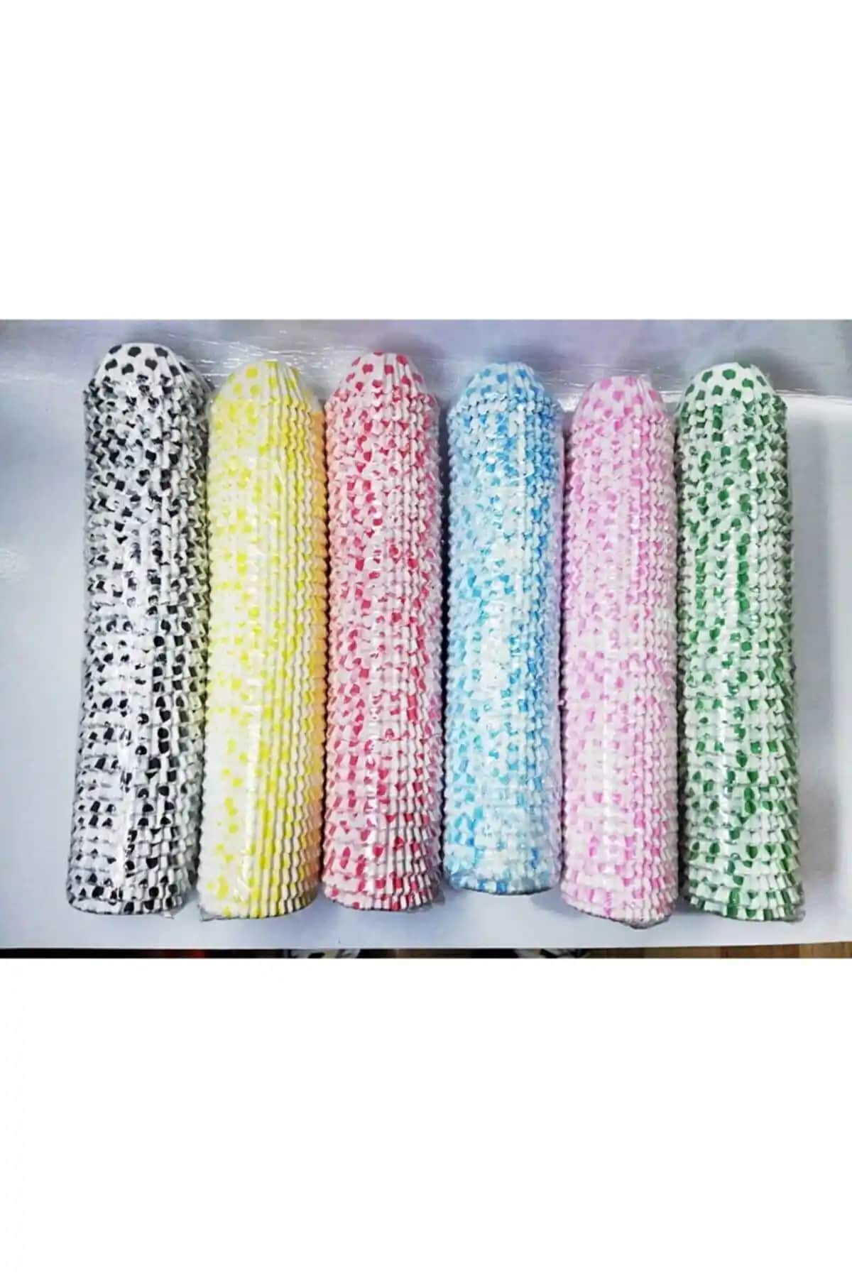 Öztürkler Muffin ve Cupcake Kağıt Kapları Beyaz-Pembe Puantiyeli Tasarım