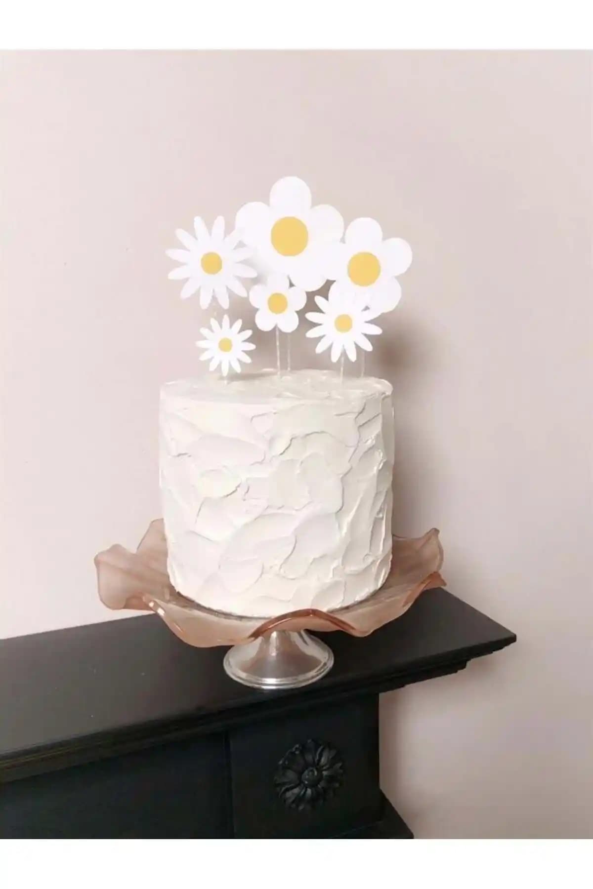 Partifabrik Papatya Temalı 6'lı Pasta Süsü – Renkli ve Pratik Doğum Günü Dekorasyonu