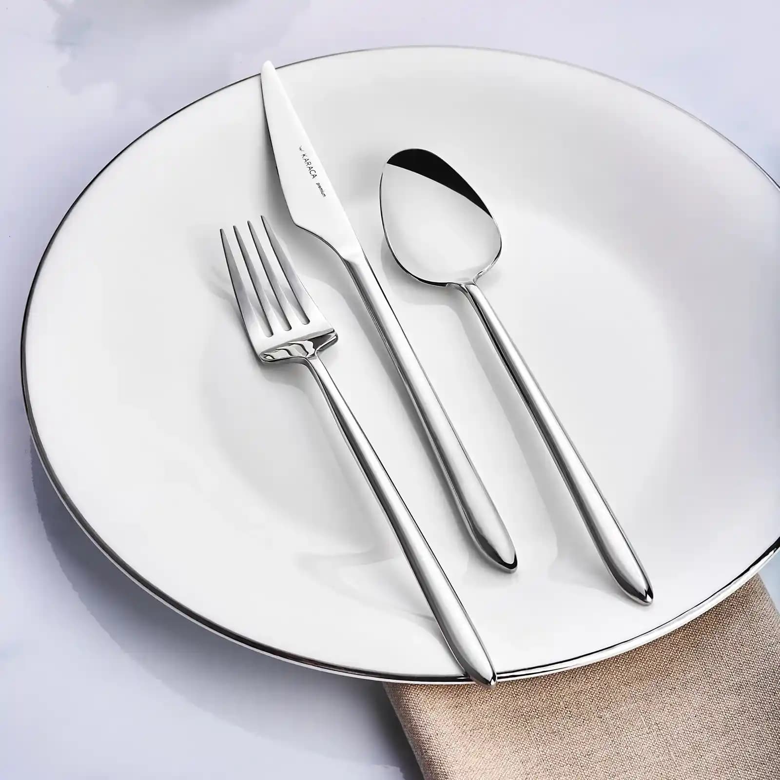 12 Kişilik Çatal Kaşık Setleri ile Mutfakta Şıklık ve İşlevselliğin Buluşması