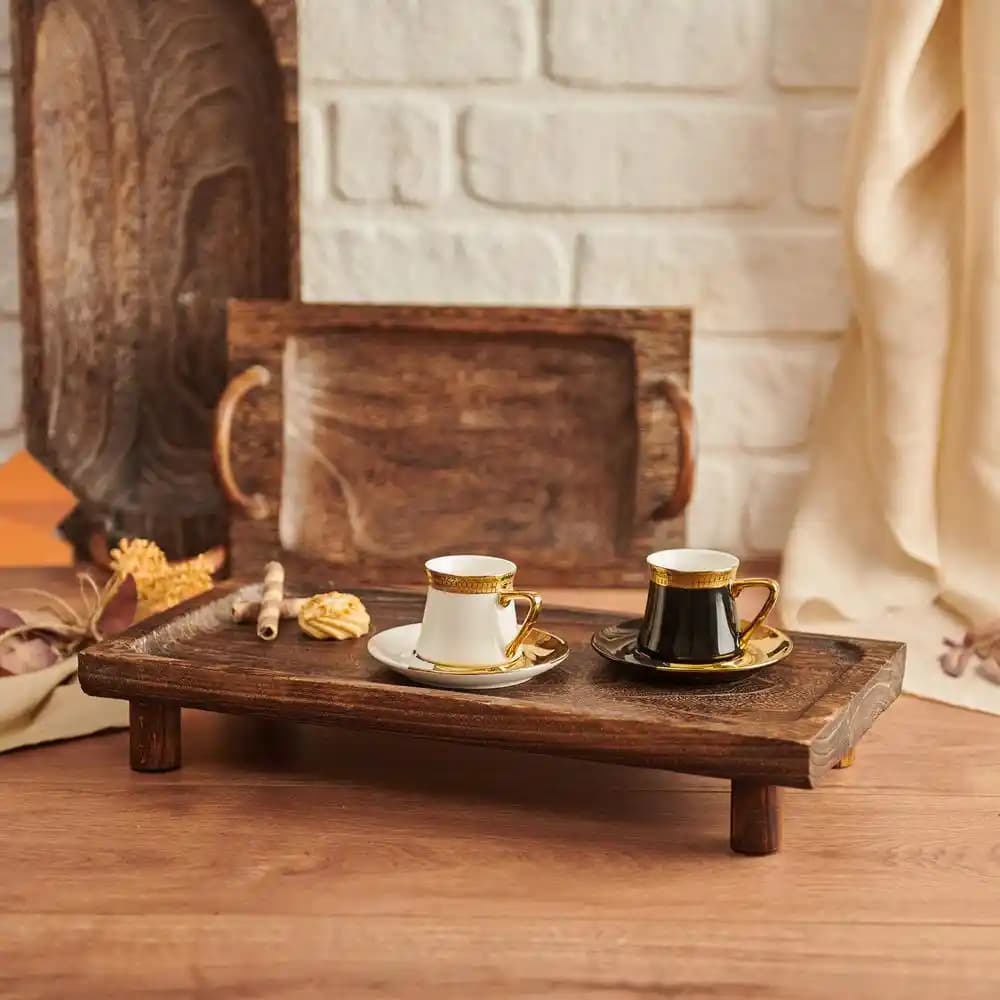 Ayaklı Sunum Tepsileri: Estetik ve Fonksiyonelliği Bir Arada Sunan Modeller