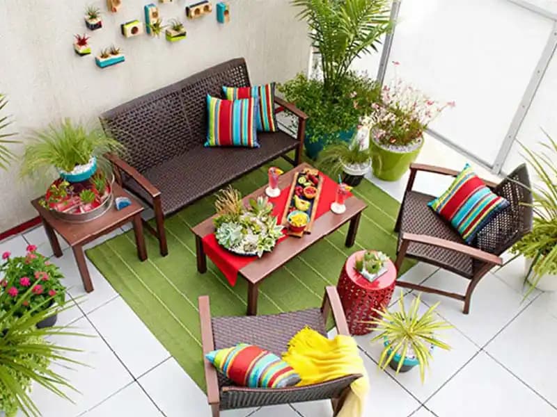 Balkon Aksesuarlarıyla Şık ve Fonksiyonel Dış Mekan Tasarımı Rehberi