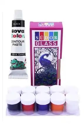 Cam Boyasıyla Dekorasyonda Yenilikçi ve Modern Tasarımlar Yaratma Rehberi