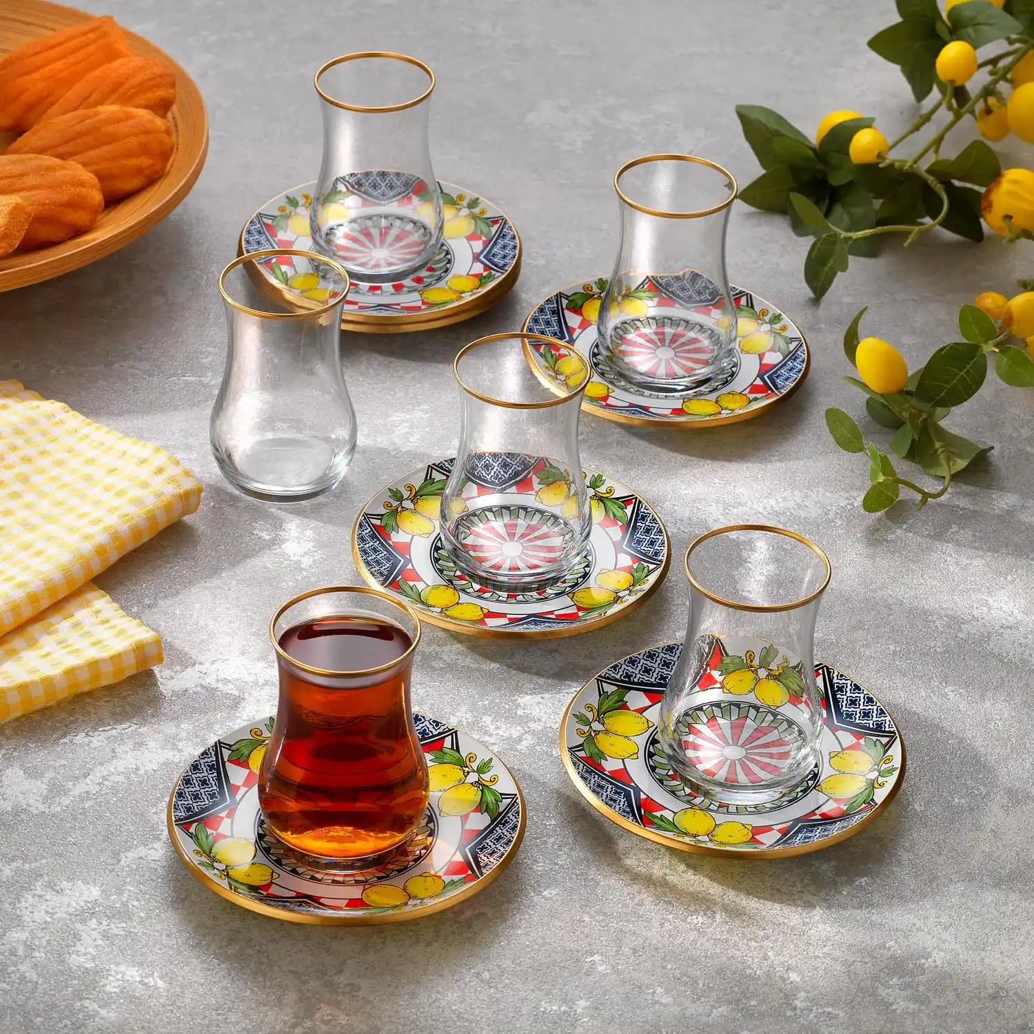 Cam Çay Setleri Dekorasyonda Zarafet ve Şıklığın Modern Kullanımı