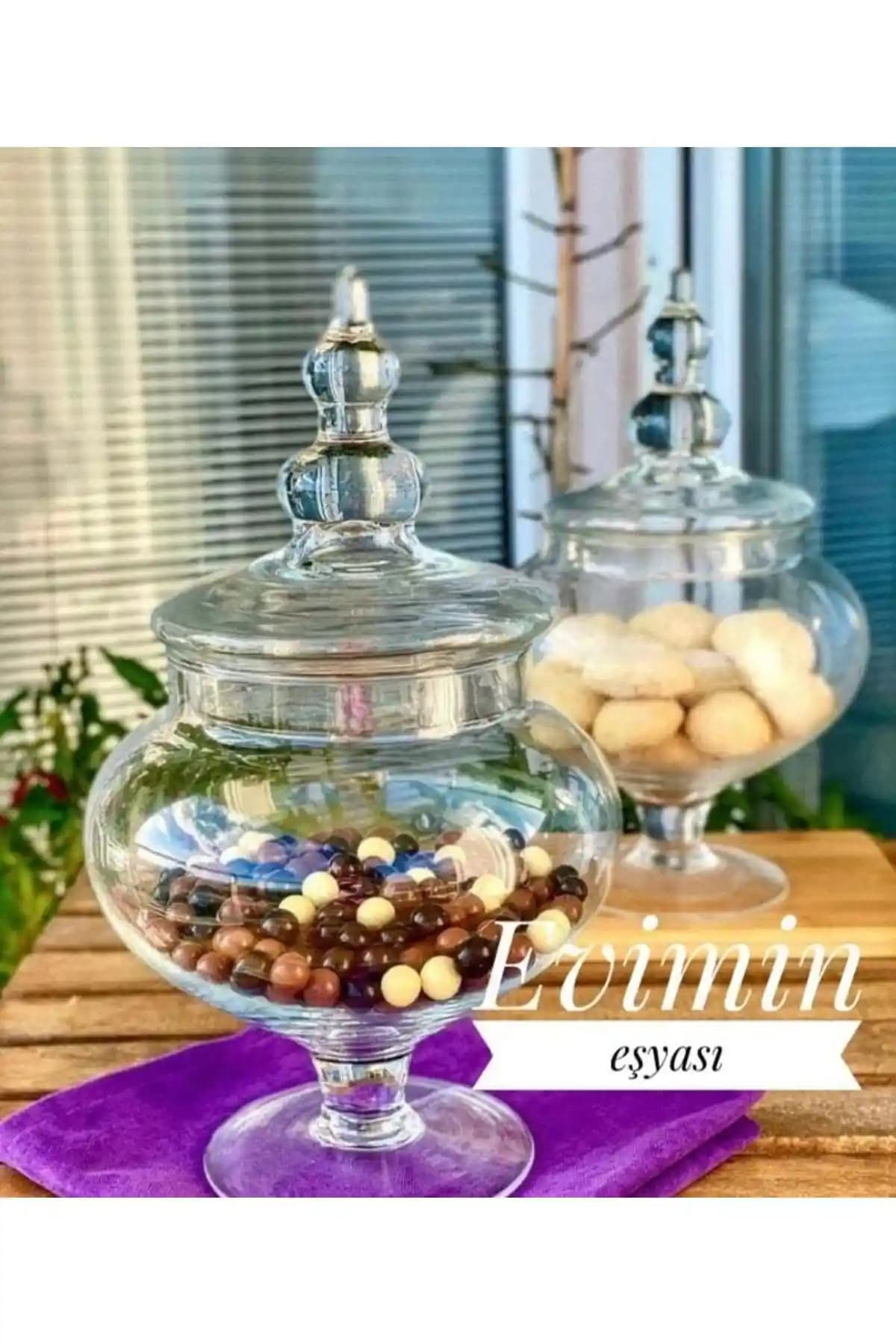 Cam Kapaklı Kurabiyelikler: Estetik ve Pratik Mutfak Dekorasyon Unsuru