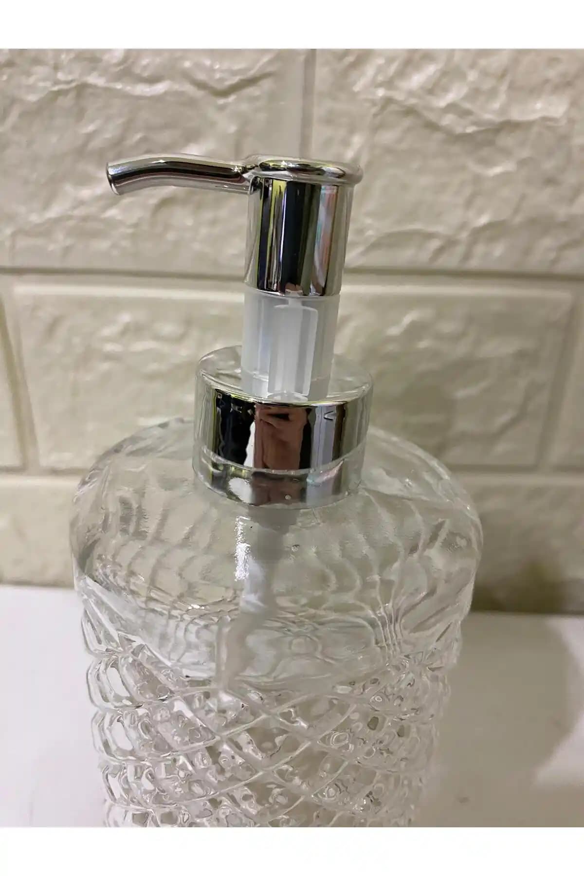 Cam Sabunluklarıyla Banyonuza Modern ve Şık Bir Dokunuş Yapın