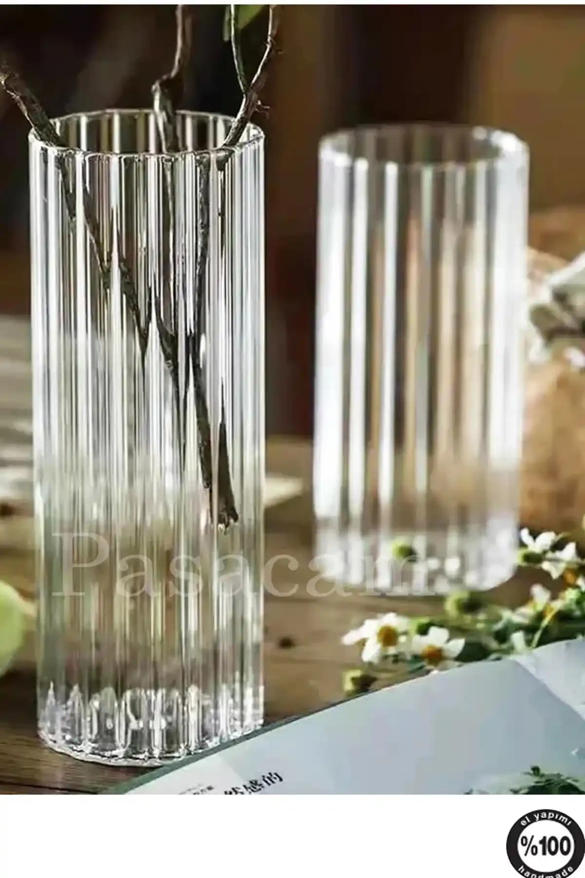 Cam Silindir Vazolar ile Modern ve Zarif Dekorasyon Çözümleri