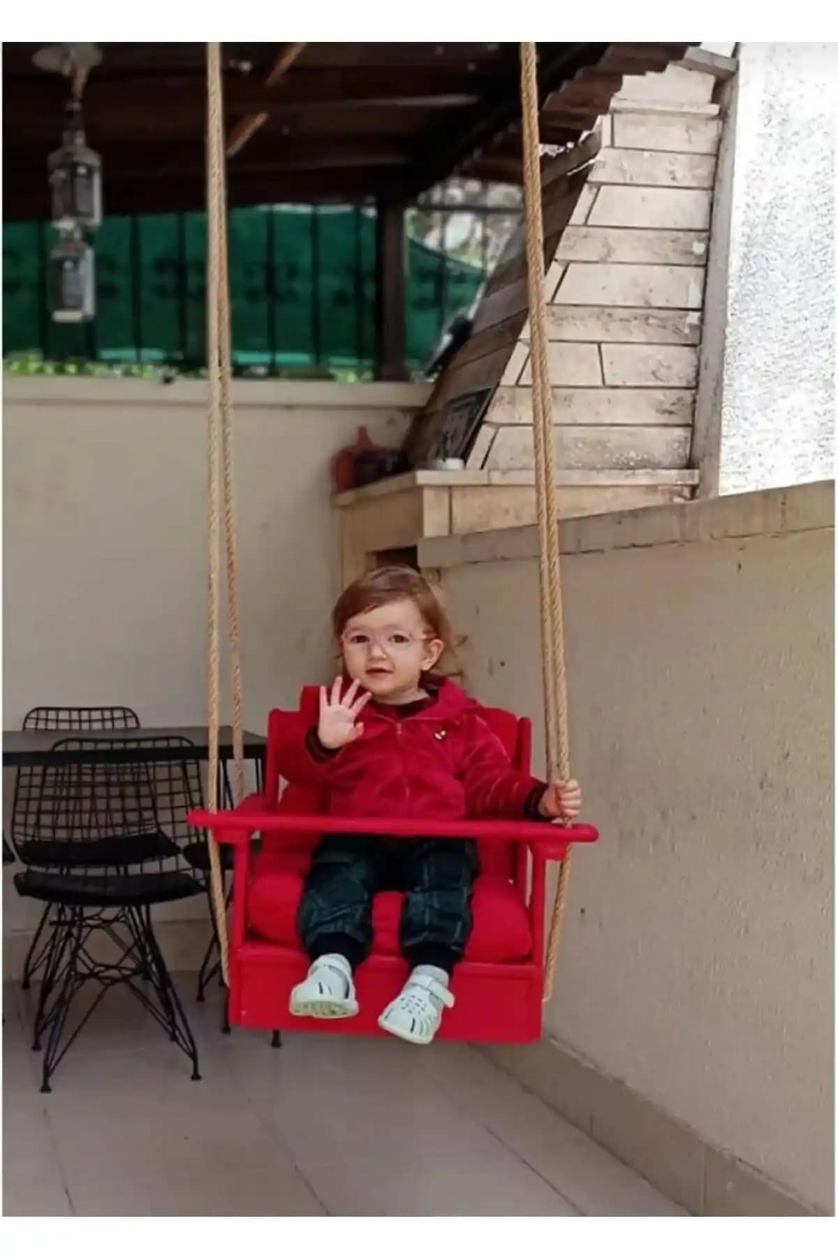 Çocuk Salıncağı Seçimi ve Dekorasyonda Kullanımı Güvenlik ve Estetik Açısından