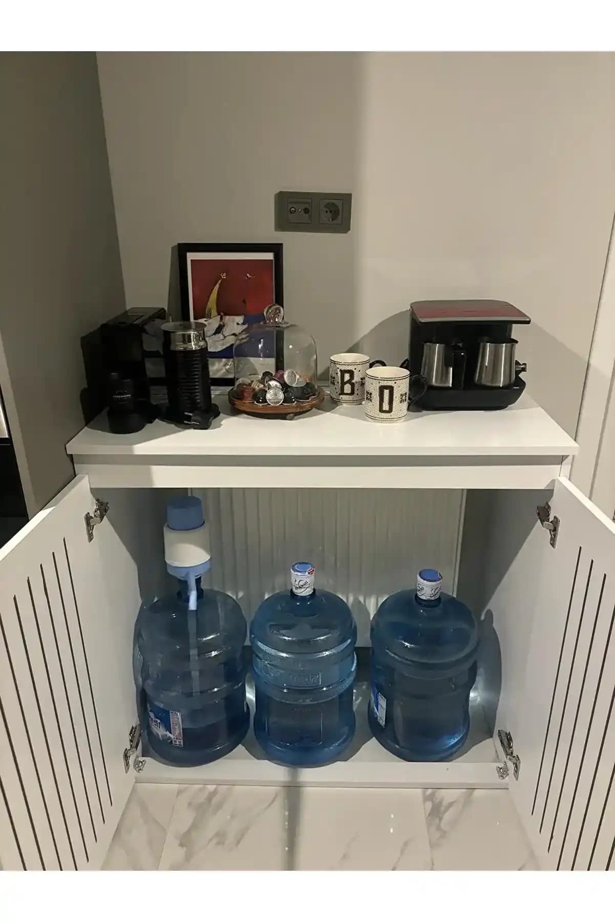 Damacana Dolabı Nedir ve Ev Dekorasyonunda Sağladığı Avantajlar Nelerdir