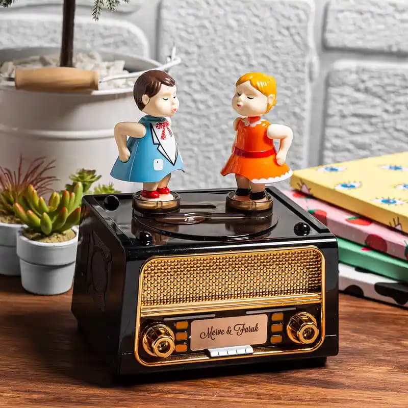 Dans Eden Çift Müzik Kutuları ile Evinize Romantik ve Şık Dokunuşlar