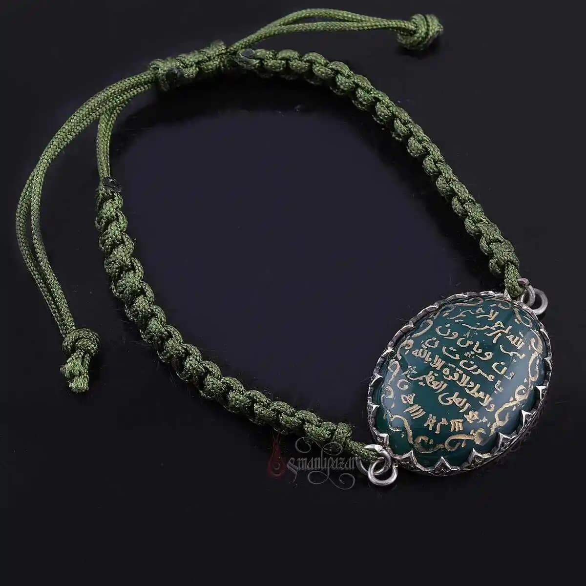 Dekorasyonda Dualı Bileklik Kullanımı: Estetik ve İşlevselliğin Birleştiği Trendler