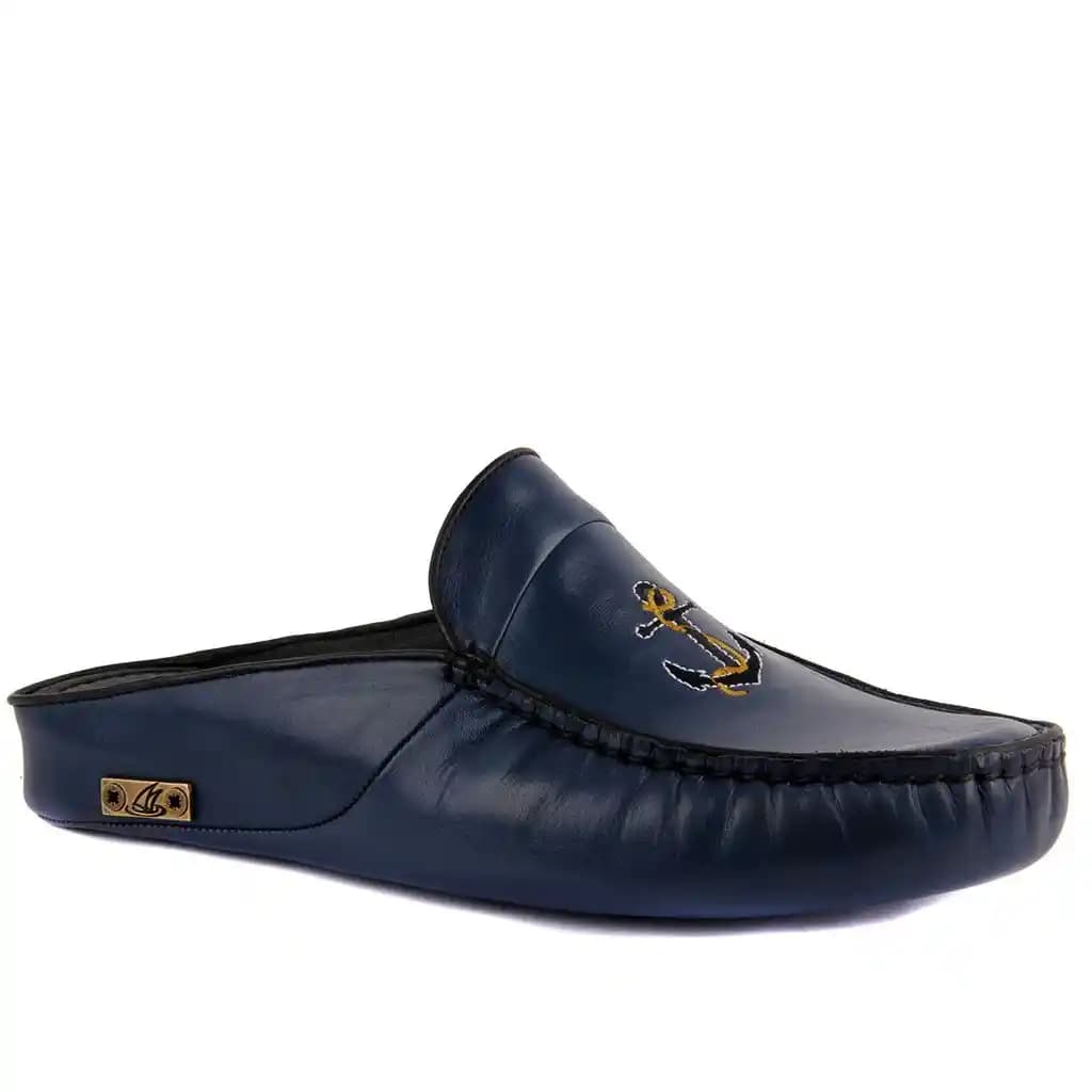 Deniz Temalı Dekorasyon ve Mobilya Tasarımlarında Marine Terliklerin Rolü ve Kullanım İpuçları