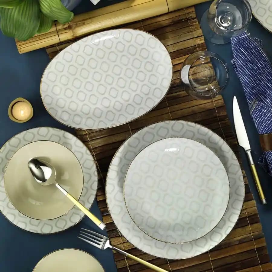 Desenli Yemek Takımlarıyla Mutfak ve Sofra Dekorasyonunda Şıklık ve Zarafet