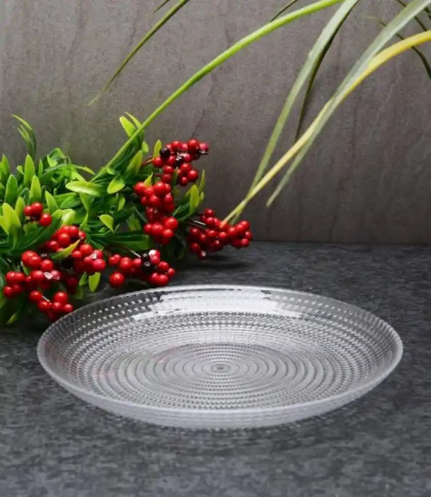 Düz Cam Tabaklar ile Dekorasyon ve Mobilya Tasarımında Estetik ve Çok Yönlü Kullanım