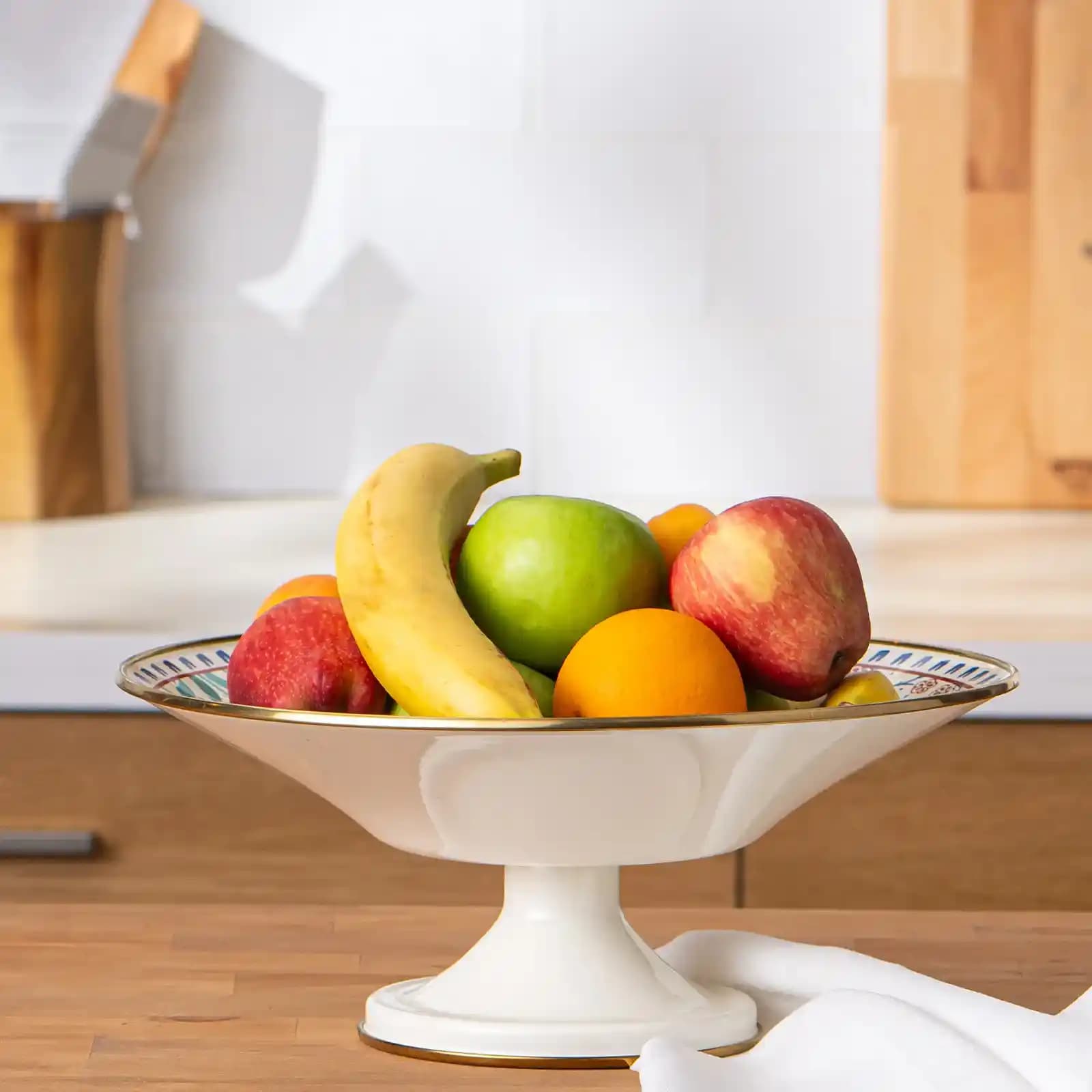 Emaye Meyvelikler ile Dekorasyonda Şıklık ve İşlevselliğin Mükemmel Uyumu