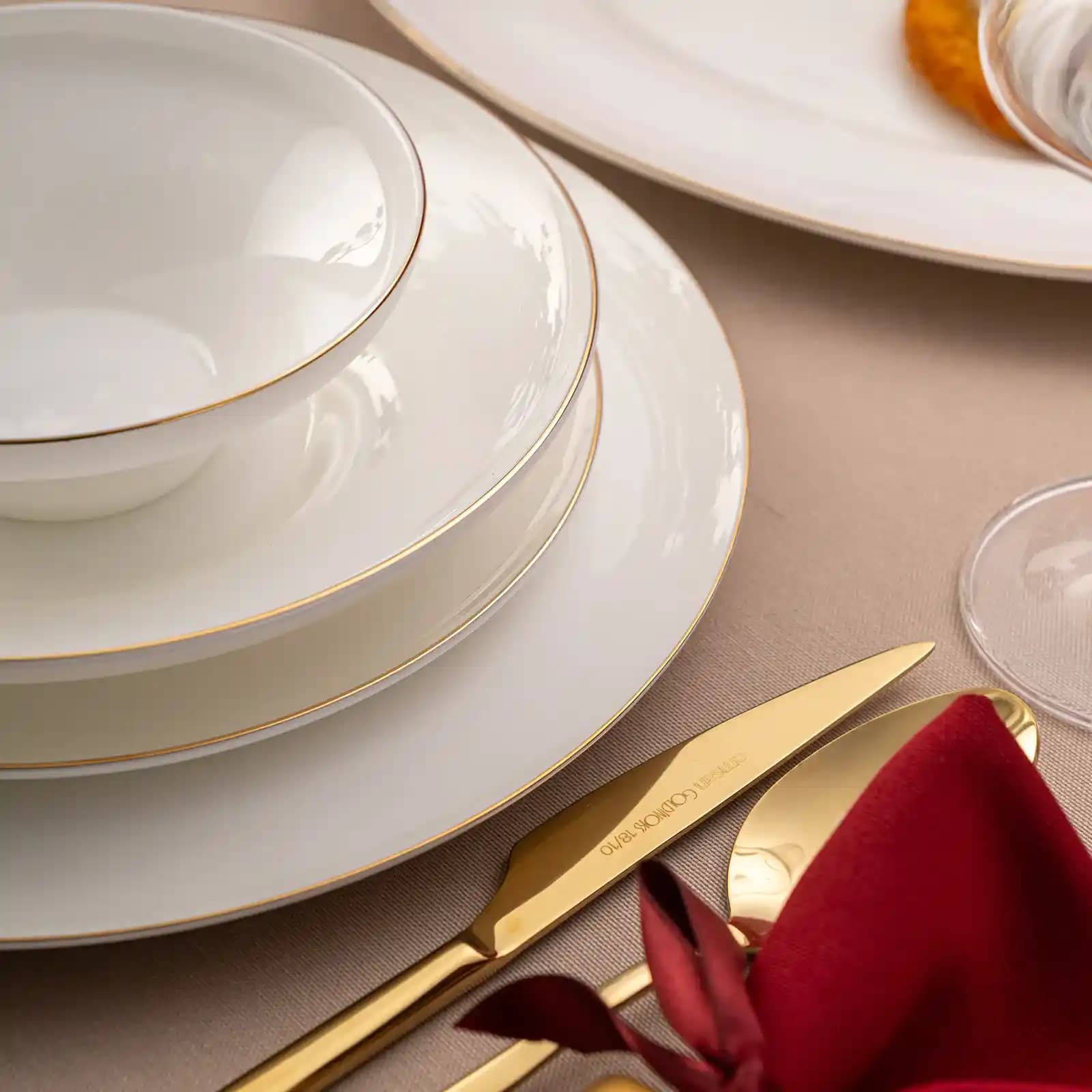 Emsan Alicia Yemek Takımı ile Mutfakta Estetik ve Dayanıklılığı Yakalayın