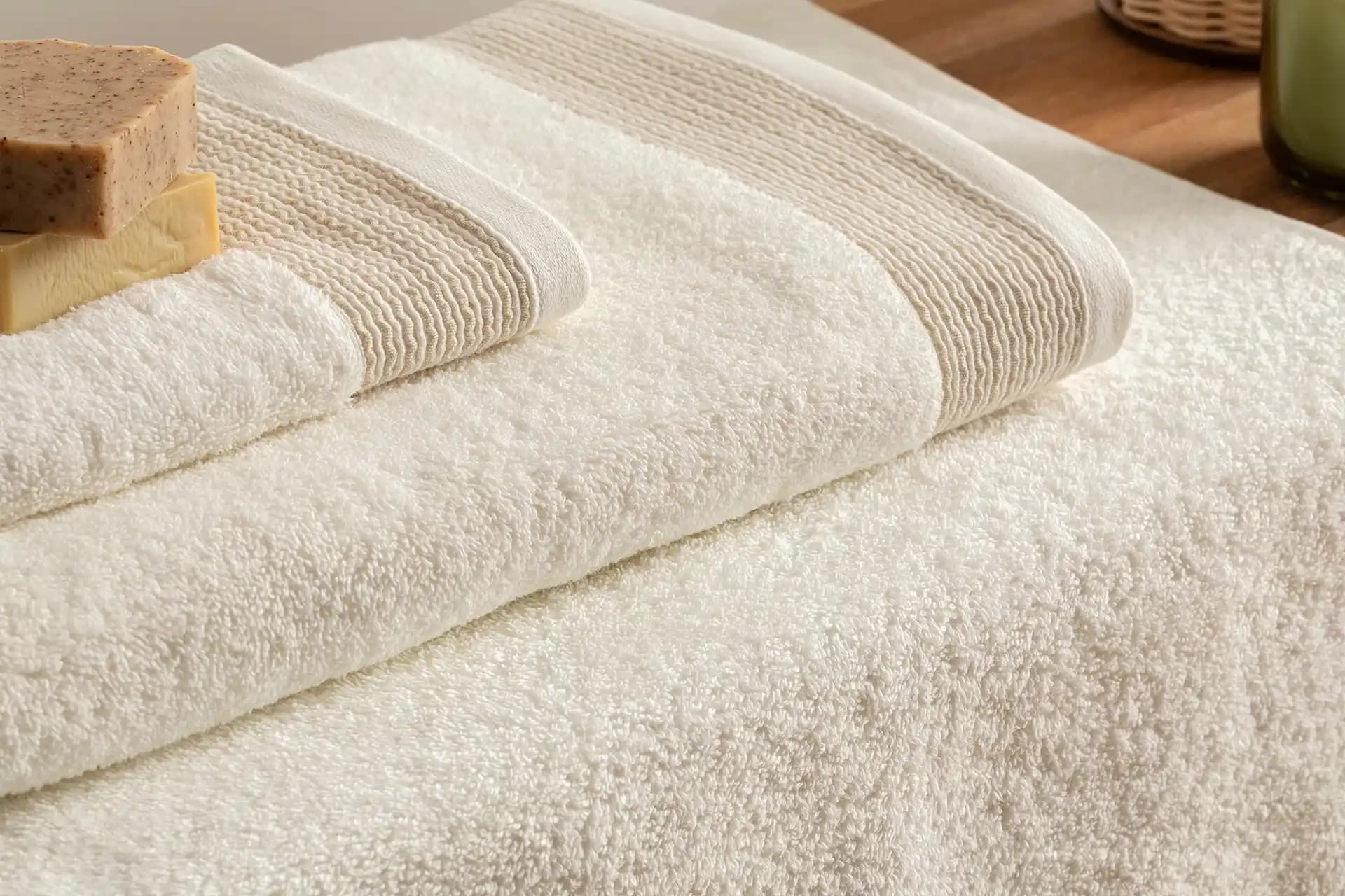 En Ucuz Banyo Havlusu Seçerken Dikkat Edilmesi Gerekenler ve Güncel Trendler