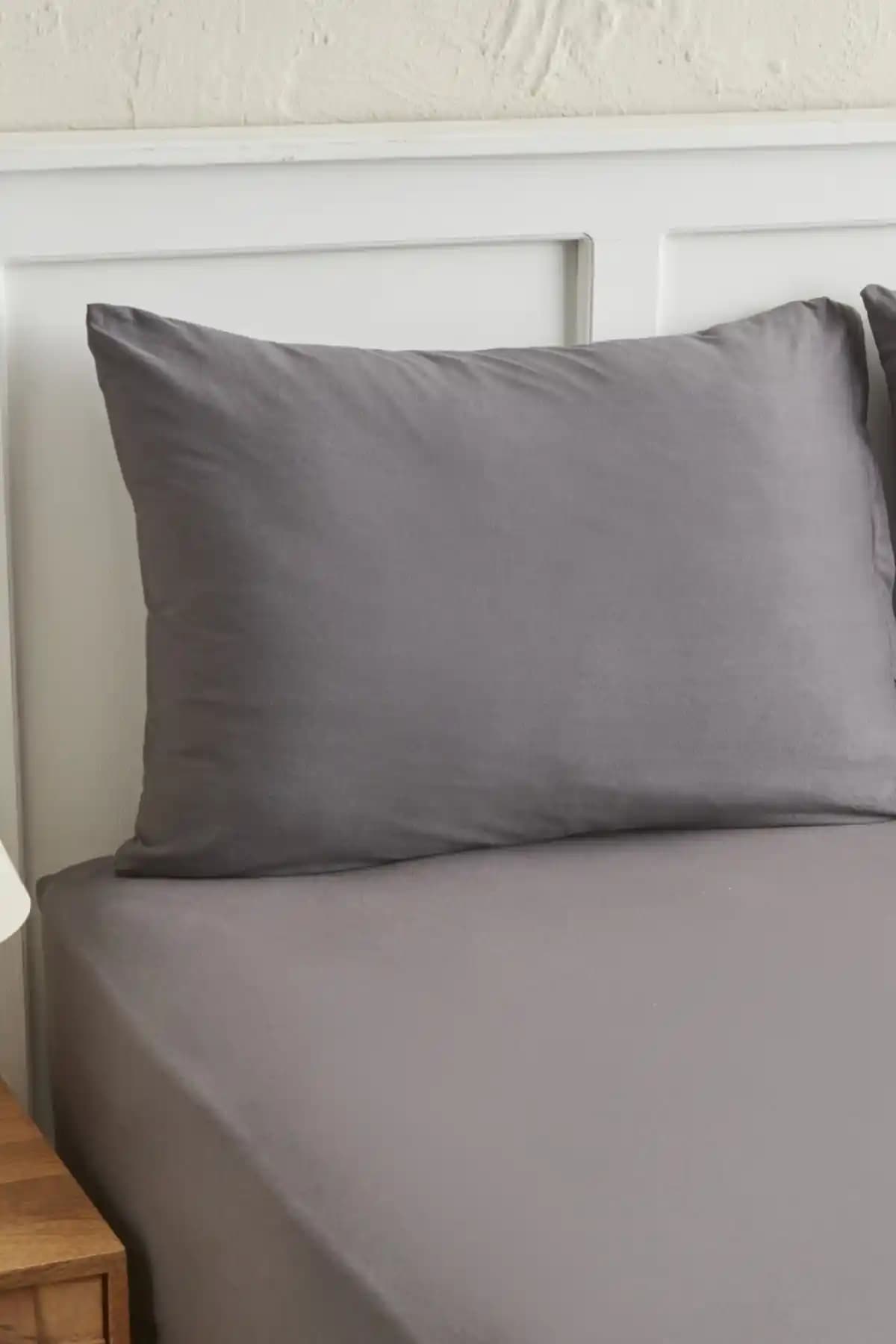 Fitted Çarşaflar ile Yatak Odanızda Şıklık ve Konforu Artırın Yatak Dekorasyonunda Pratik ve Estetik Seçenekler