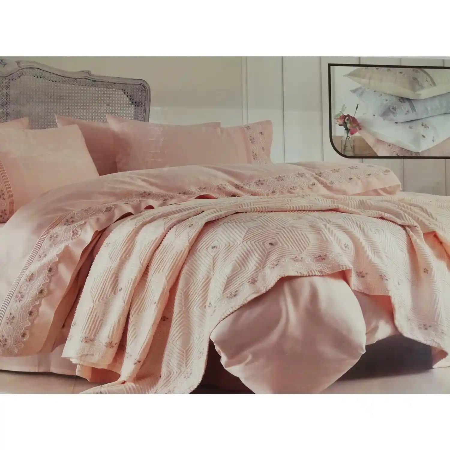 Gelin Evi Dekorasyonu İçin Şık ve Konforlu Nevresim Pike Setleri Rehberi